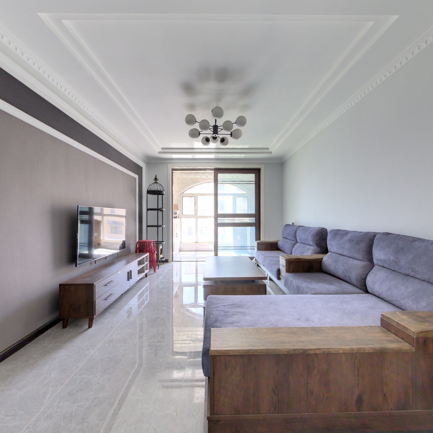 香山丽墅电梯5楼，精装修，带车位储藏室