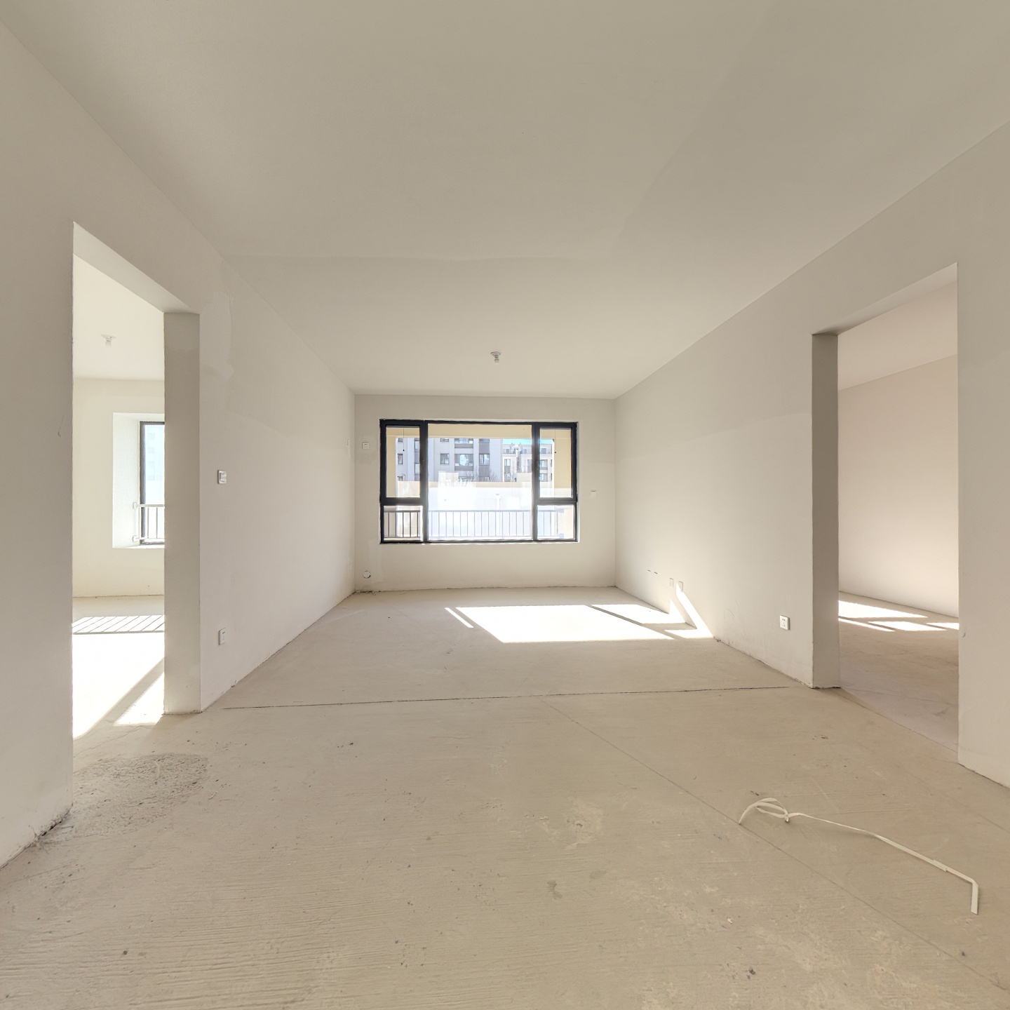 花田路上大社区，洋房，房本满二，诚意出售