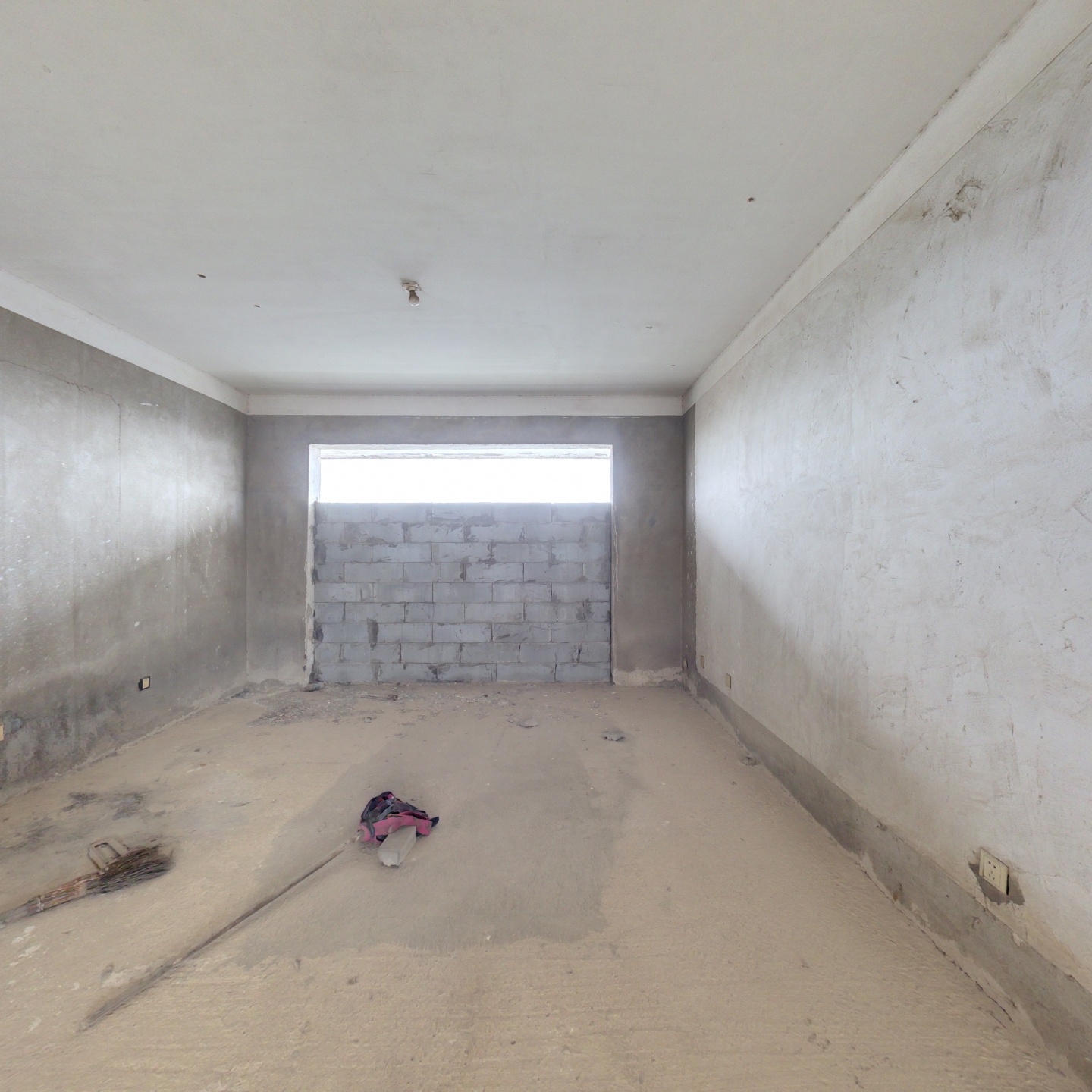 天元新府华城 4室1厅 南 北