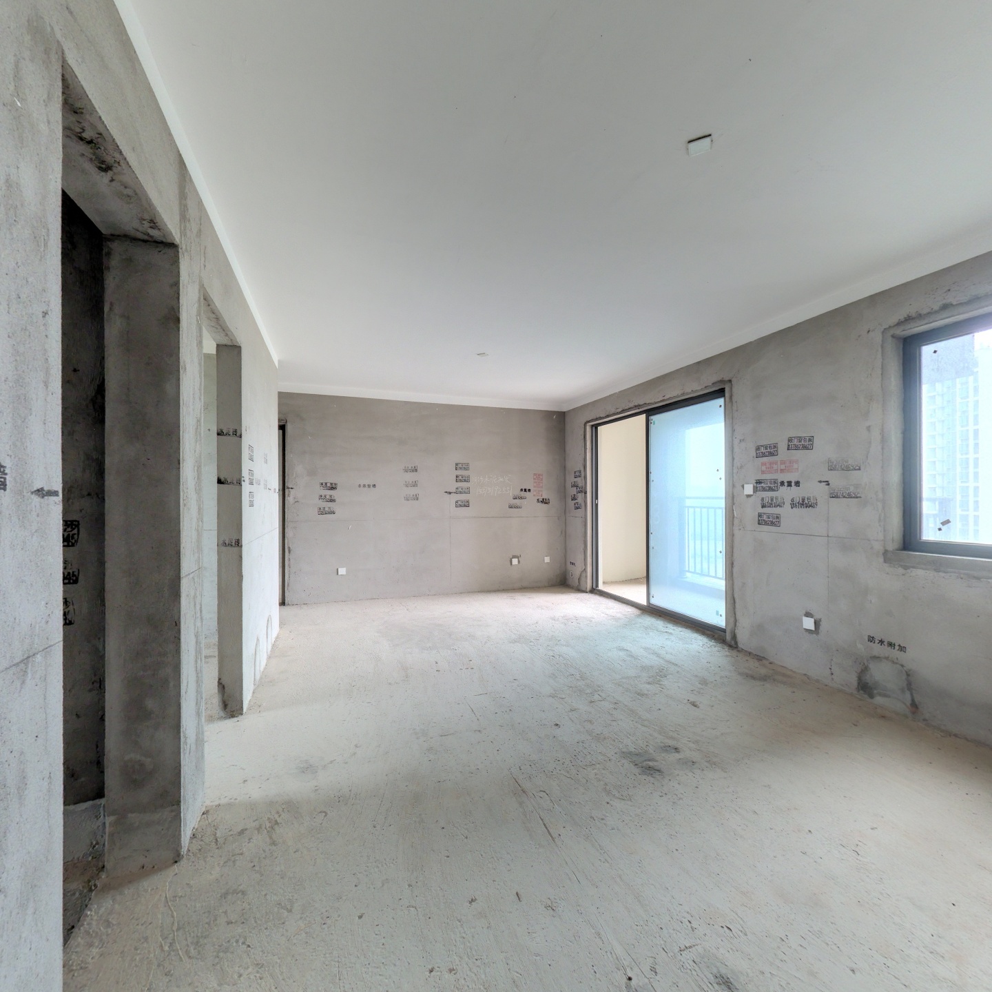 长沙边地铁三号线 湘江城际空间站绿地