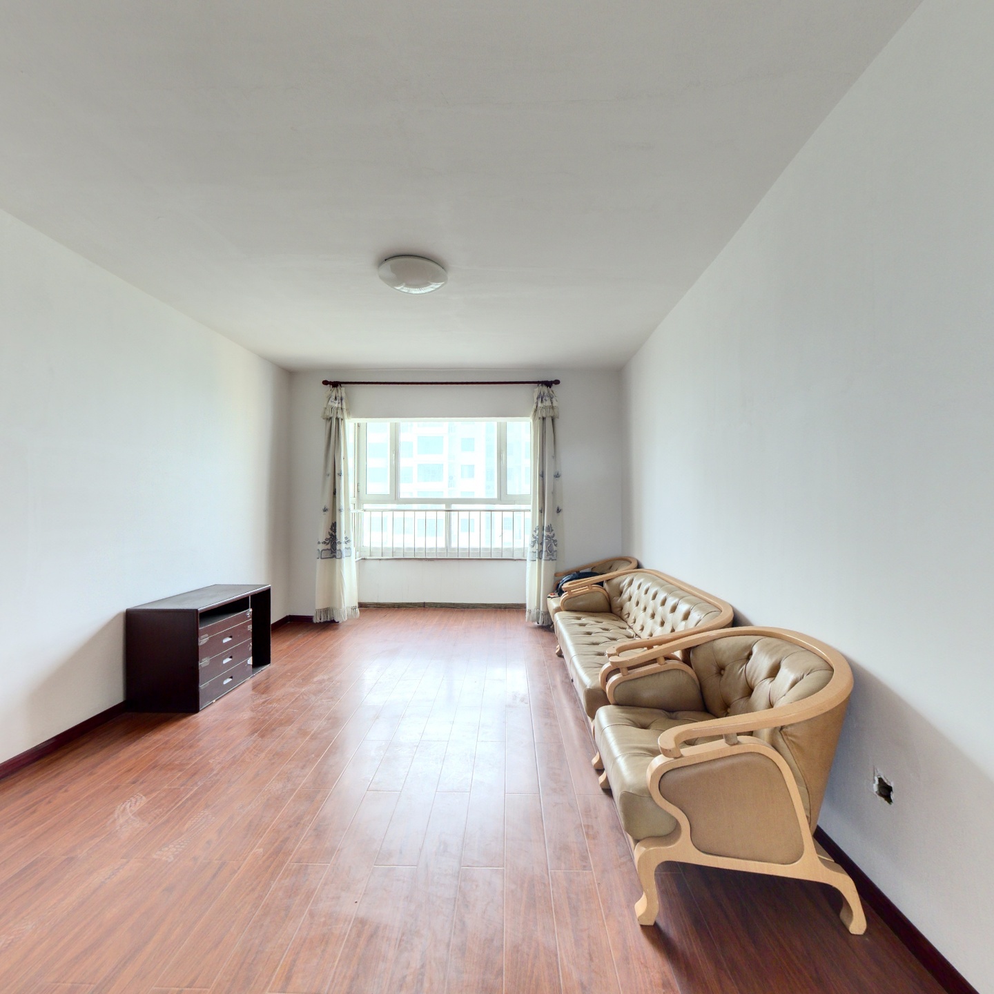 翡翠城 3室1厅 南