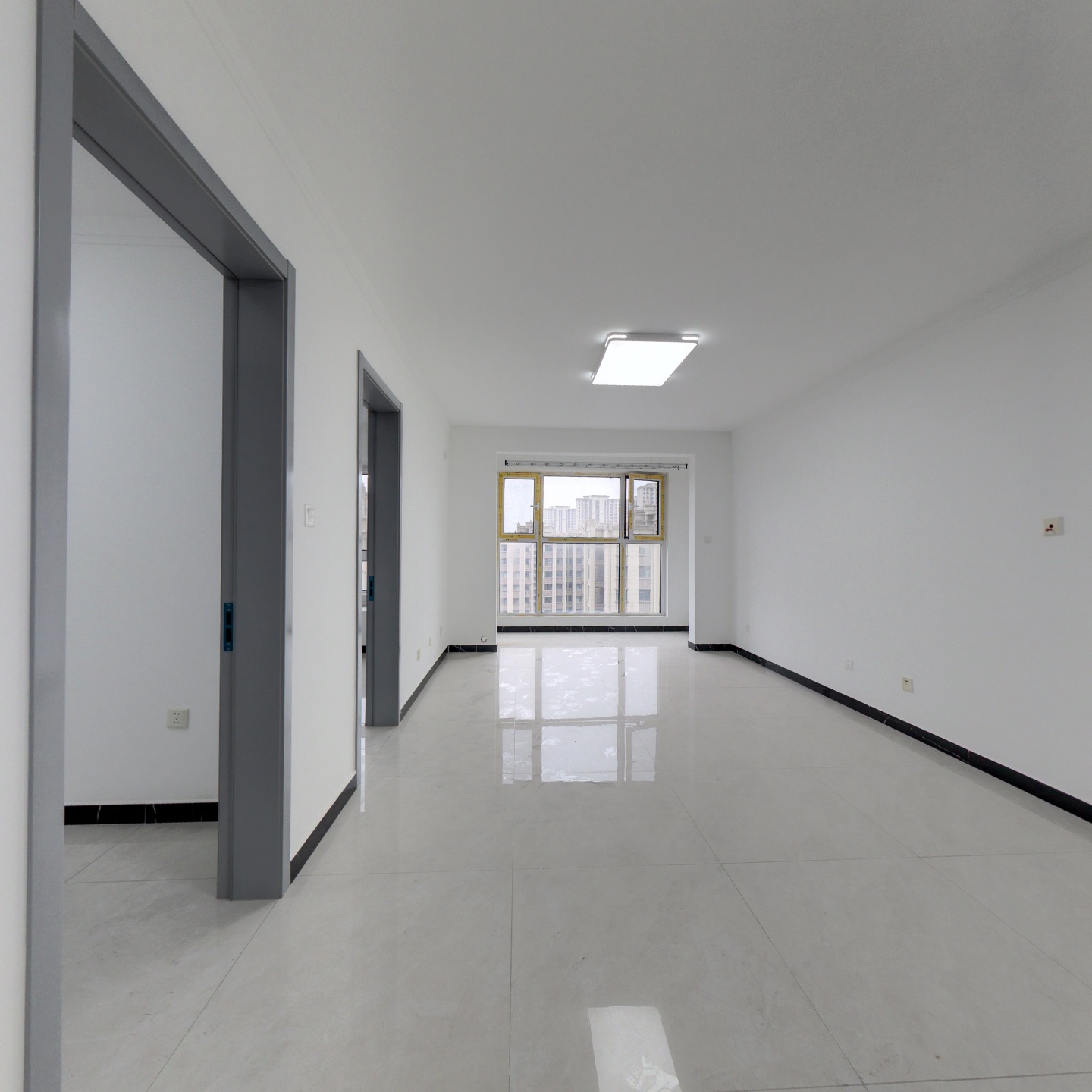 高铁东站朝南小三居，视野开阔没有遮挡