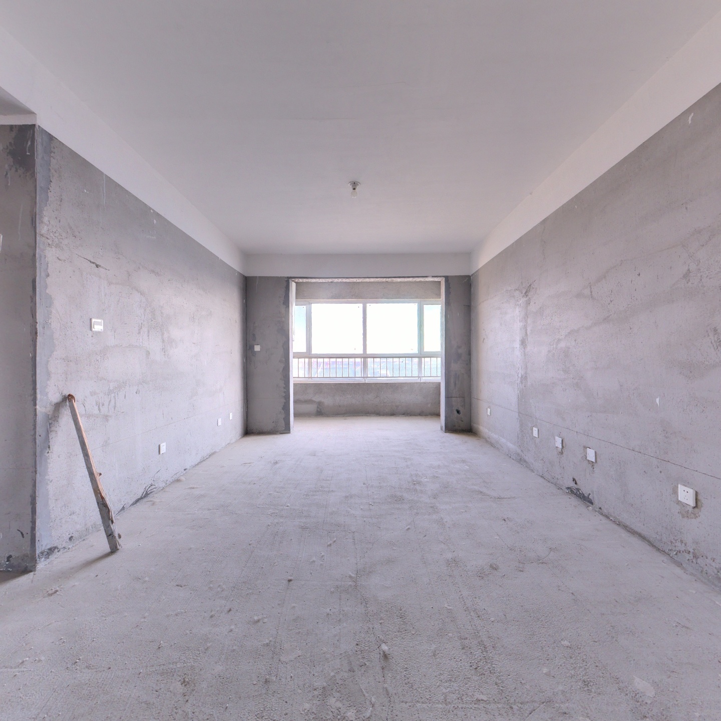 泰华南7楼顶复主房120平阁楼80平满足两代人居住