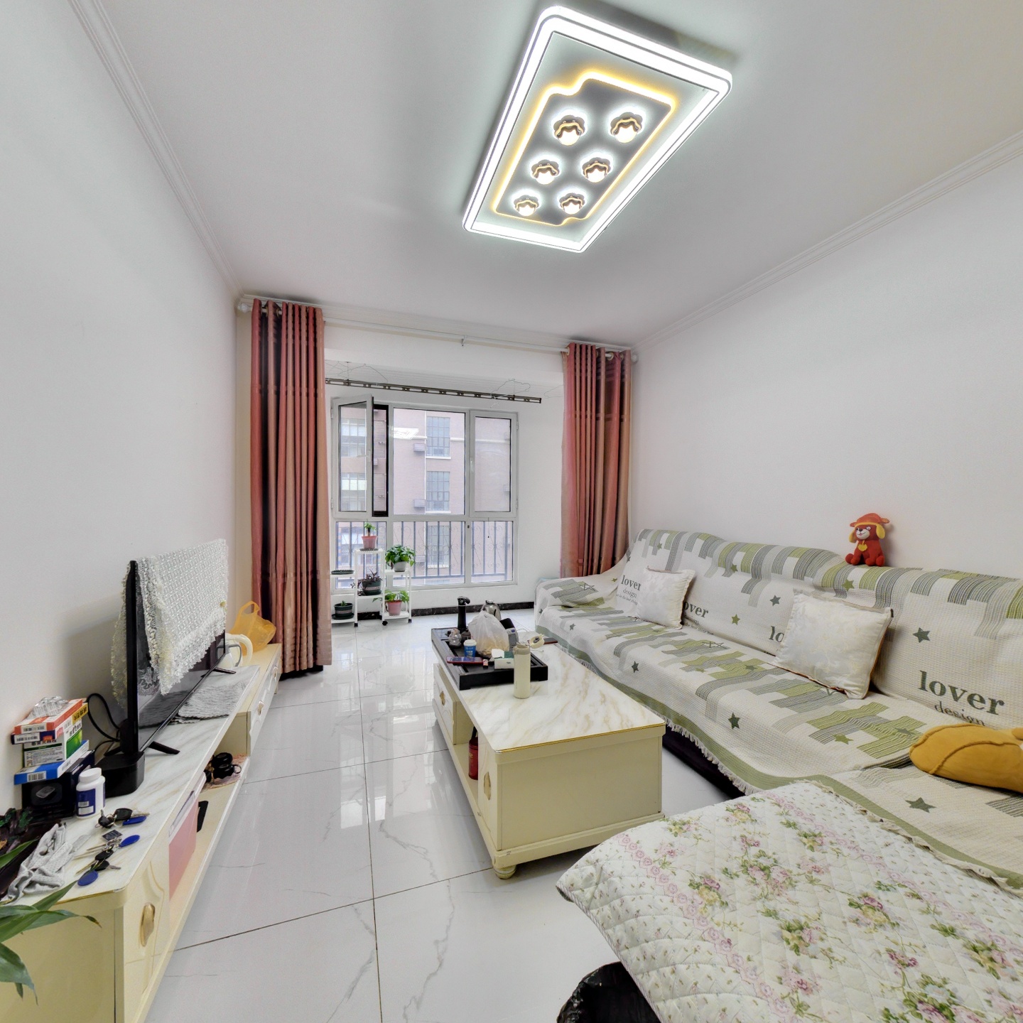 户型方正，朝南两居，采光充足，楼层好