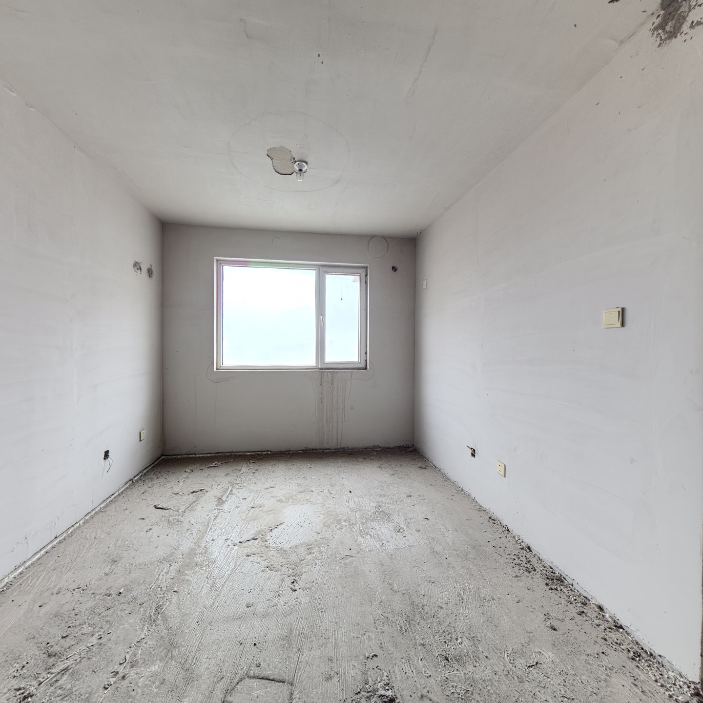 四季橙小区 1室1厅 南