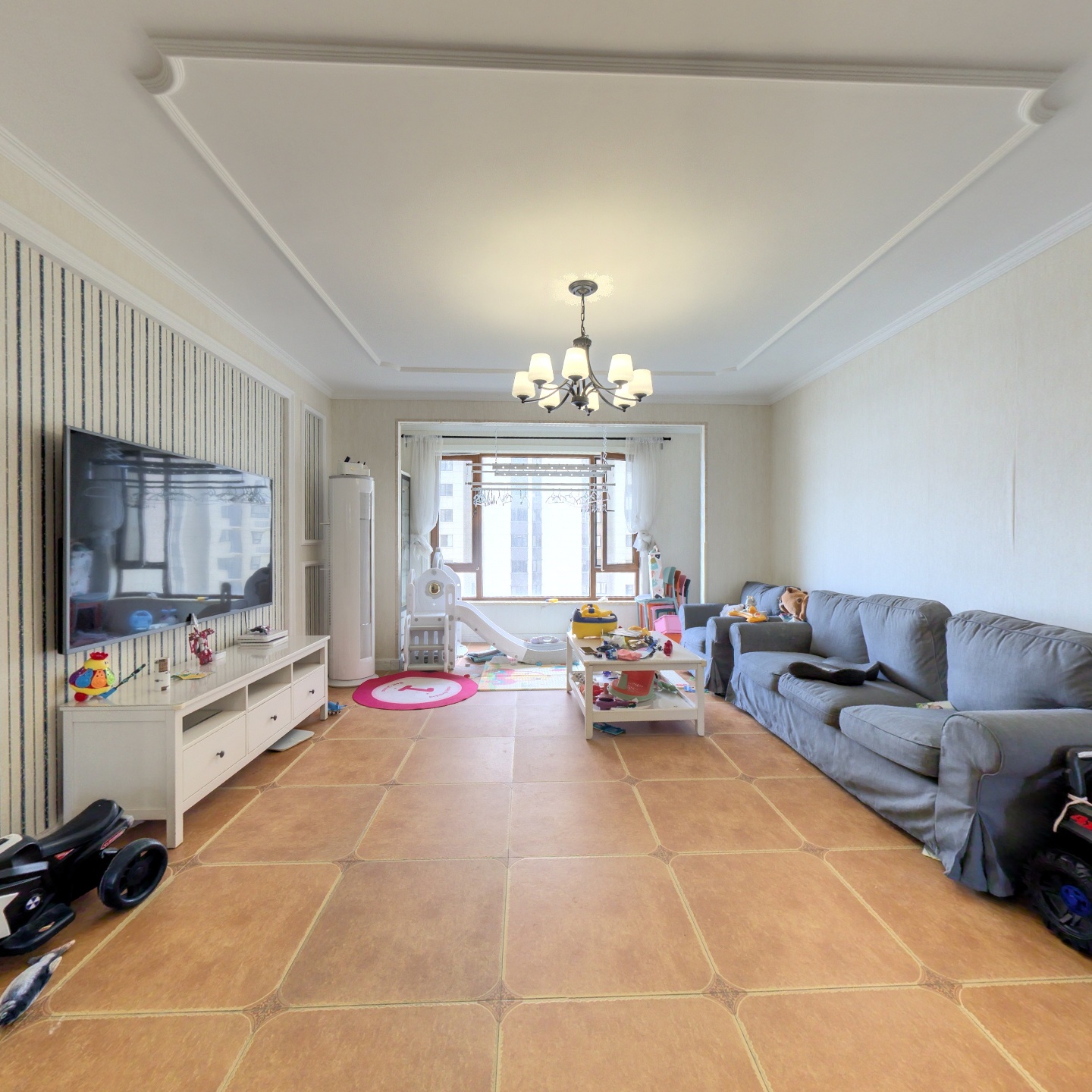 高铁新干线 4室2厅 南 北