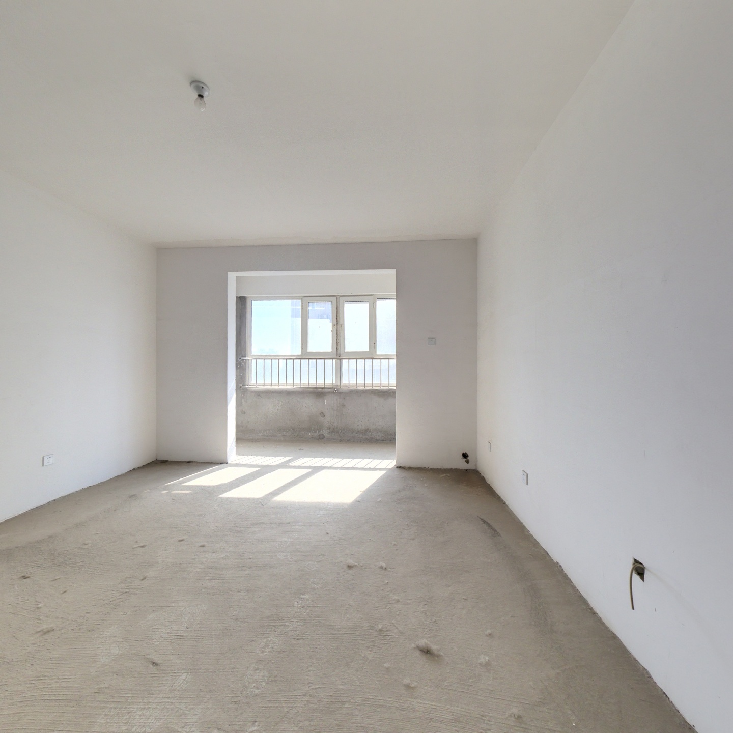 华阳路天龙小区南北通透三居两卫，毛坯房