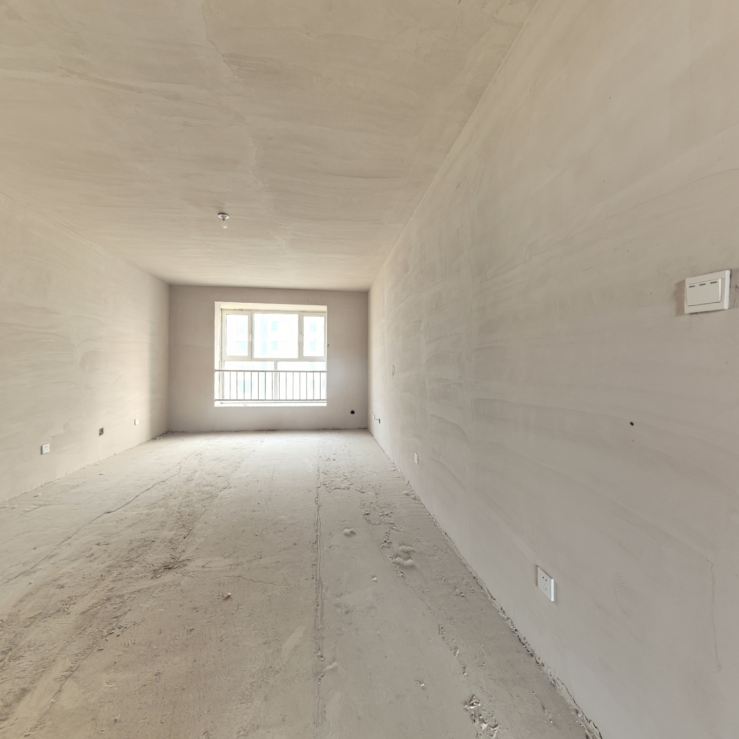 房子格局方正   采光全天      位置好 交通便利