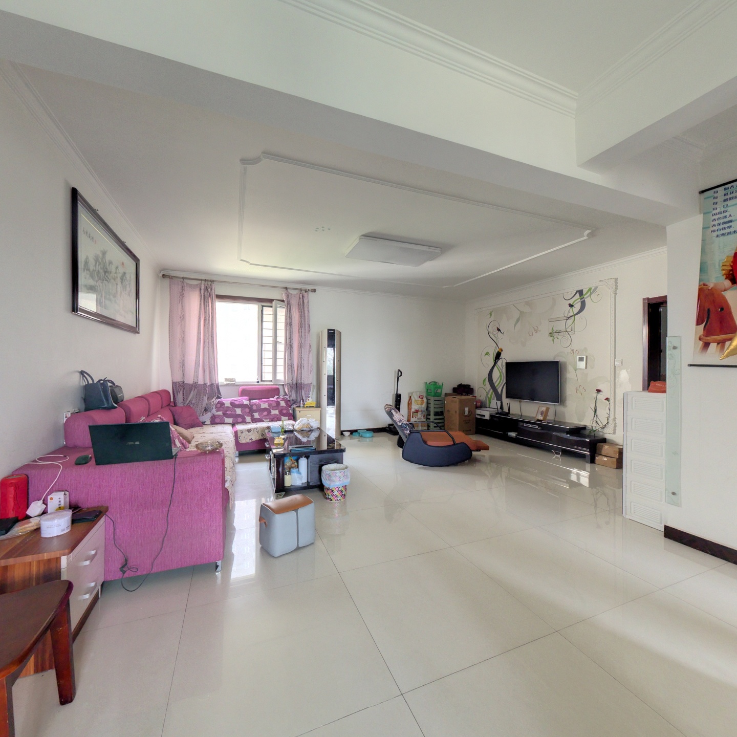 内部有幼儿园，西丁的，房本满二 视野好