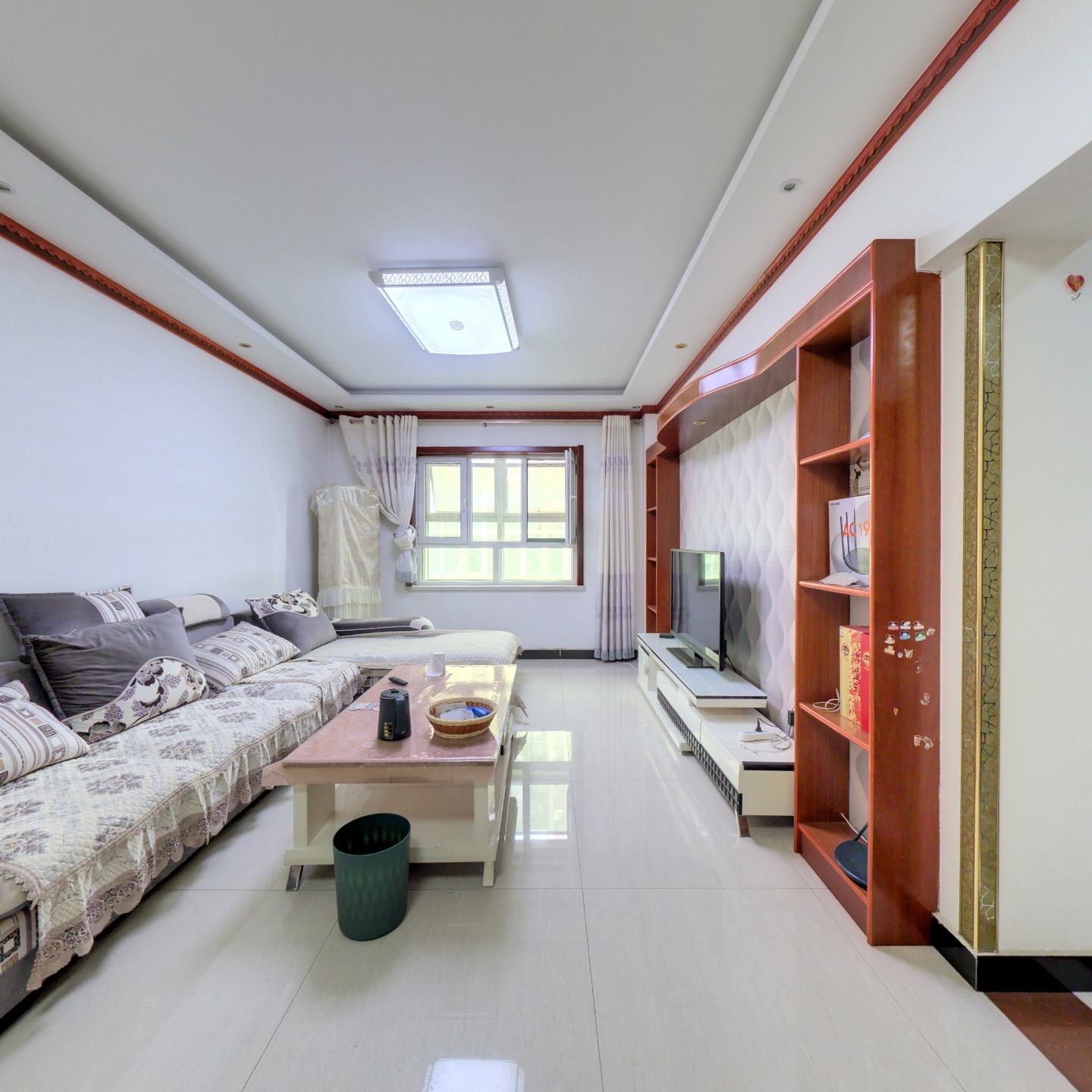 电梯房 采光好 无遮挡 ，税费低