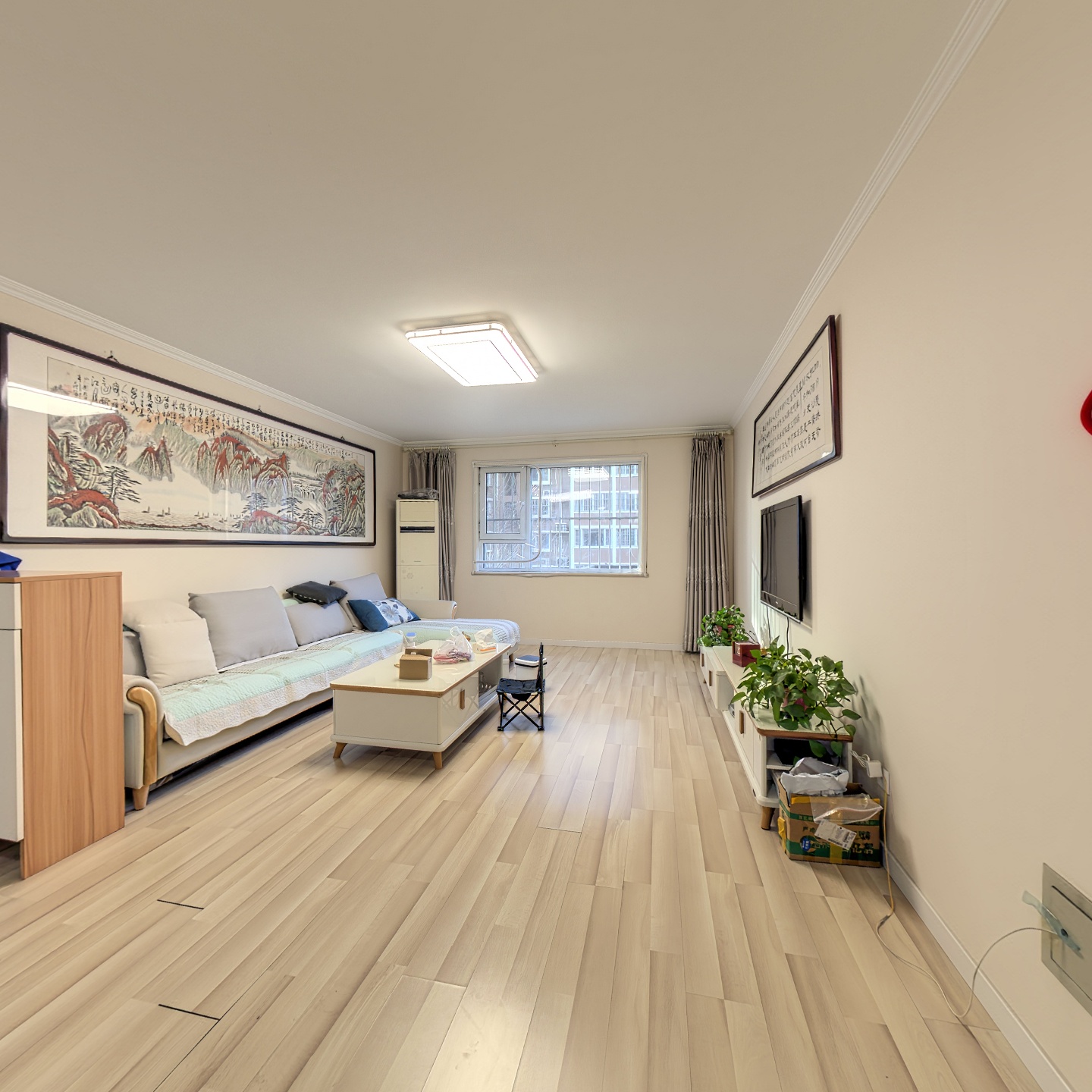 南北通透两居室，精装修，拎包入住。