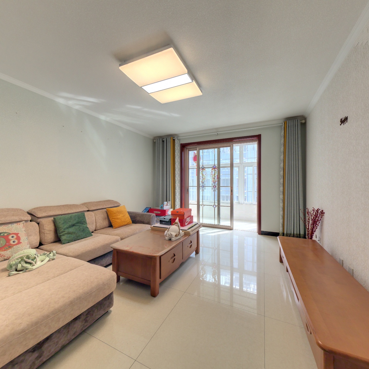 燕赵花园环境楼层两居室，精装、拎包入住