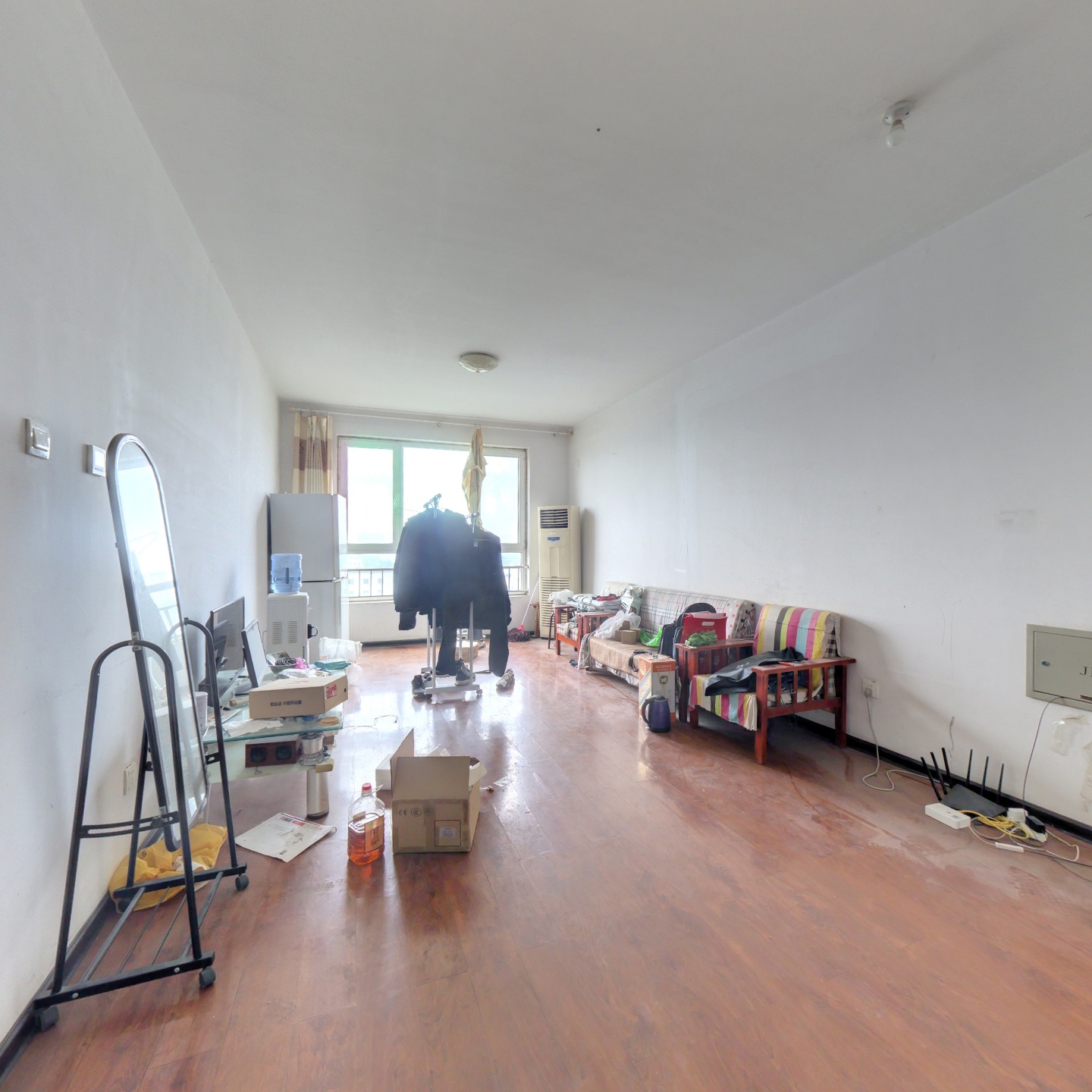 业主诚心出售  本小区同户型价格Z  UI 优！