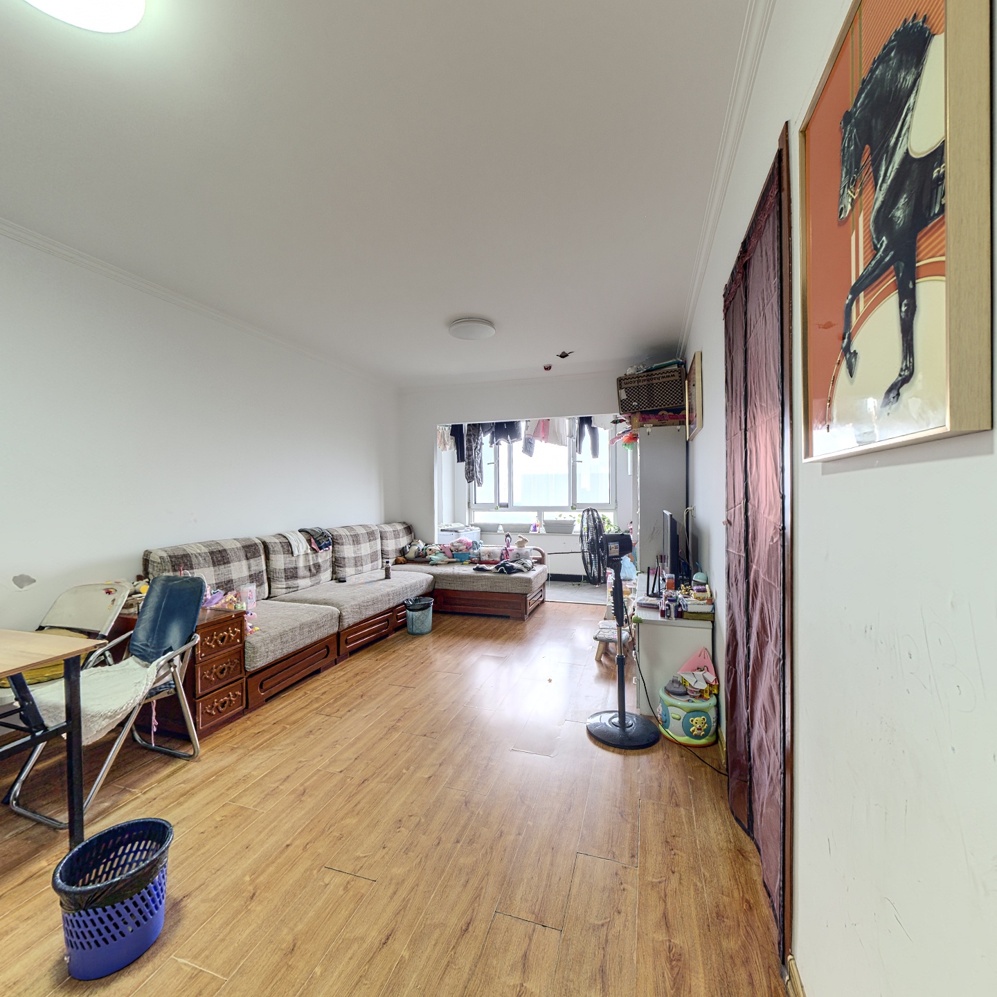 采光充足，视野宽阔，房子简装，可拎包入住。