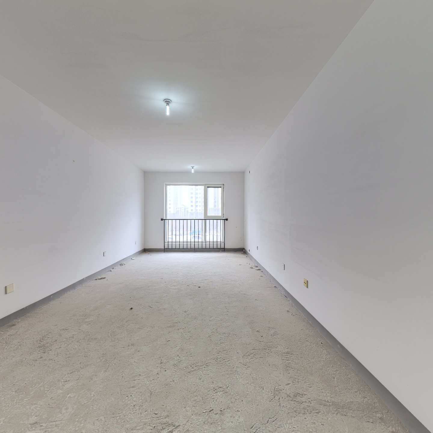 采光好 光线充足 南北经典三居室 楼下就是公园