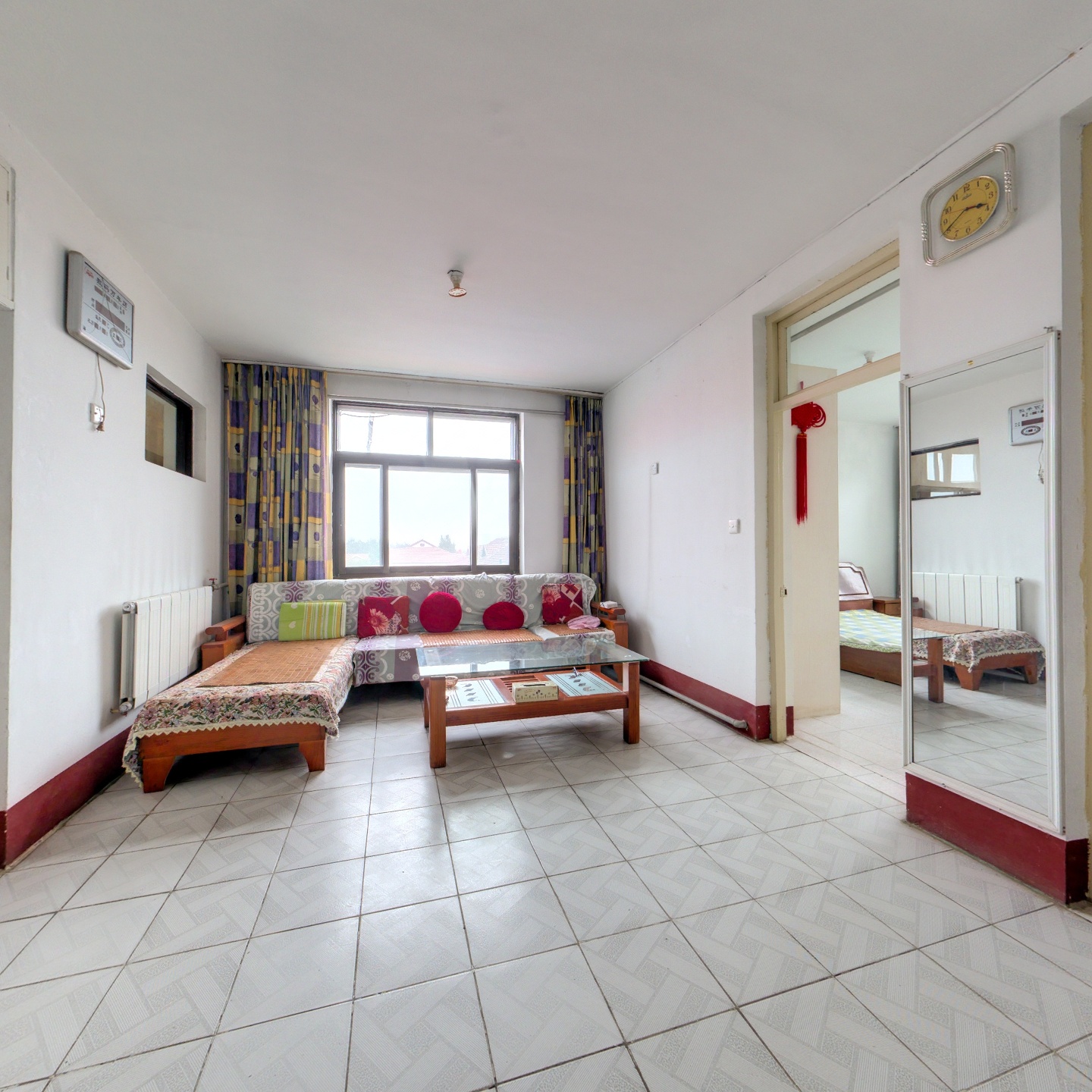 北关小区南区三楼三室中等装修拎包即住