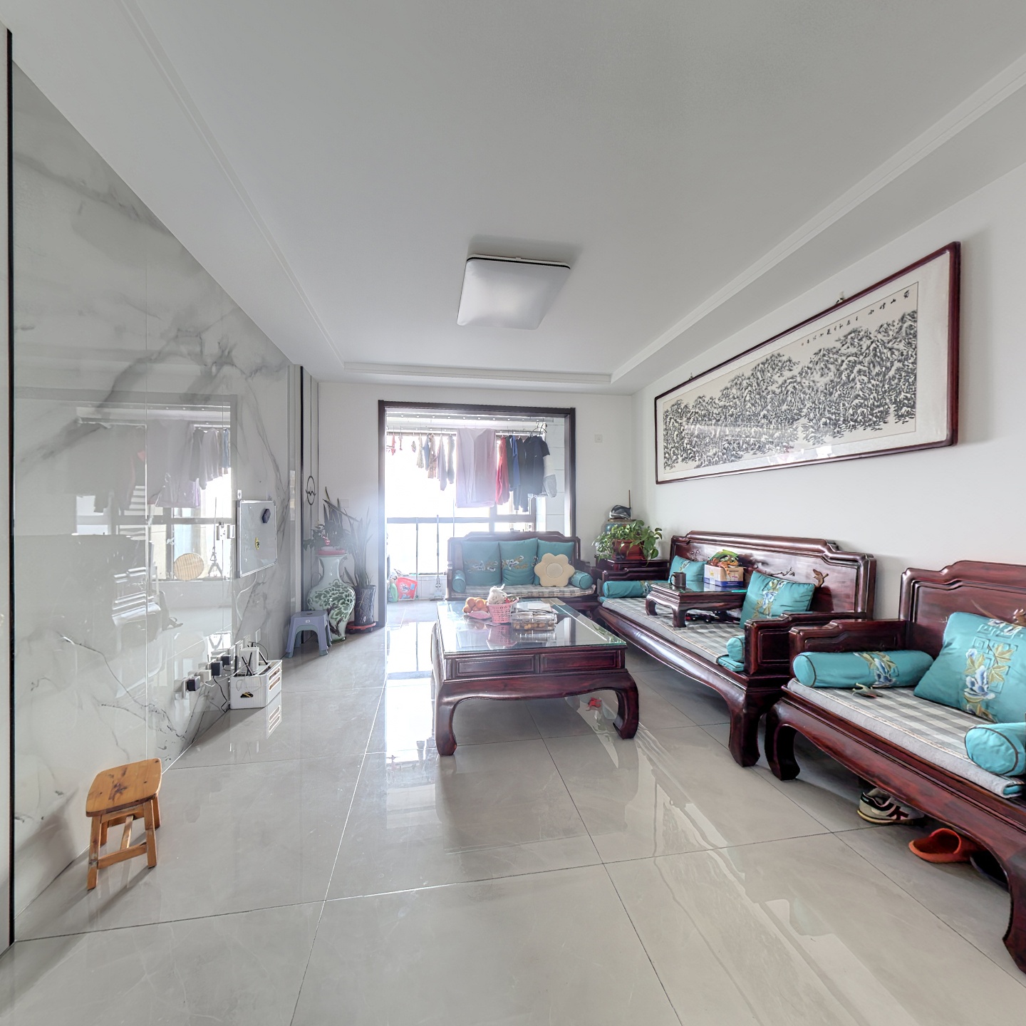 天伦湾  精装两居室  拎包入住