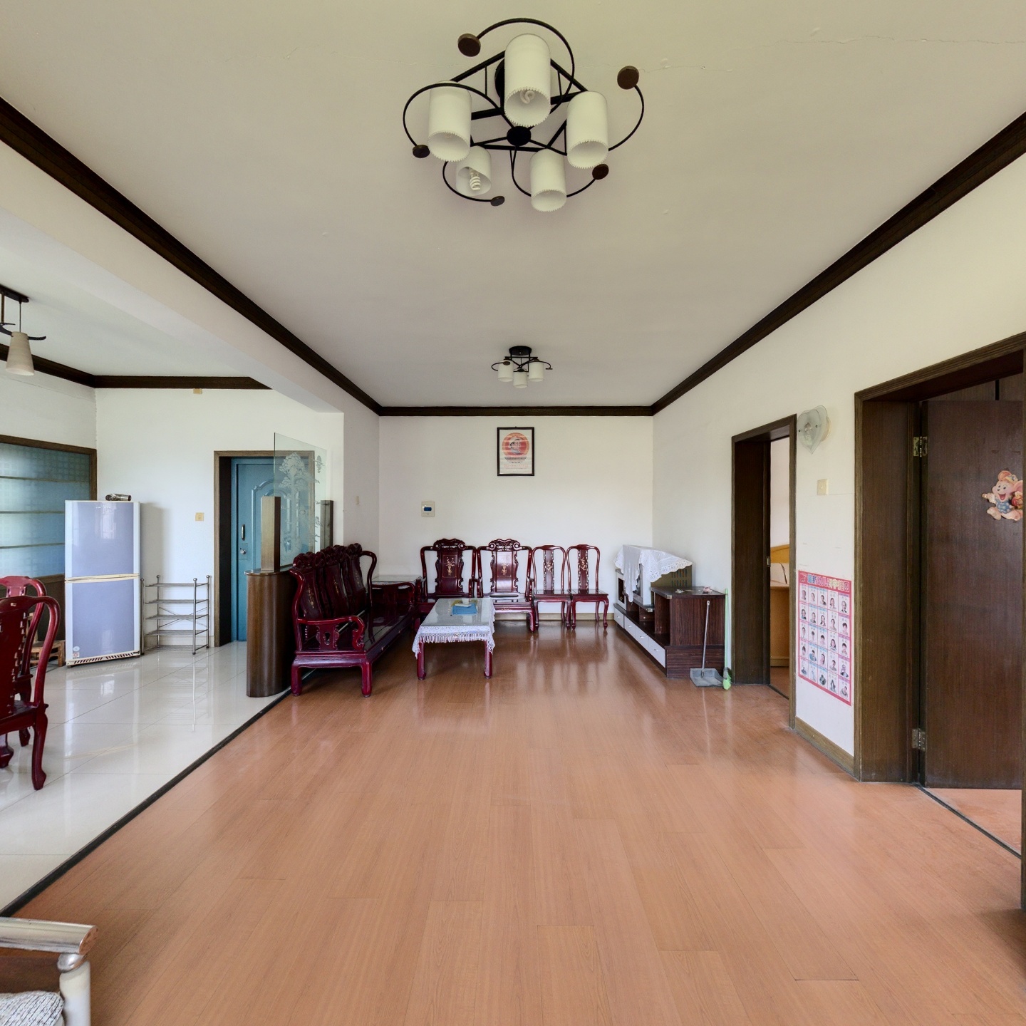 和平公园旁的小区房，可变小三房，带杂物间