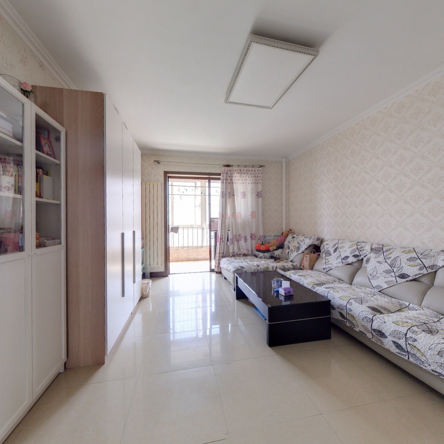 房本满五唯一， 小区集中供暖 看房随时 业主诚心出售