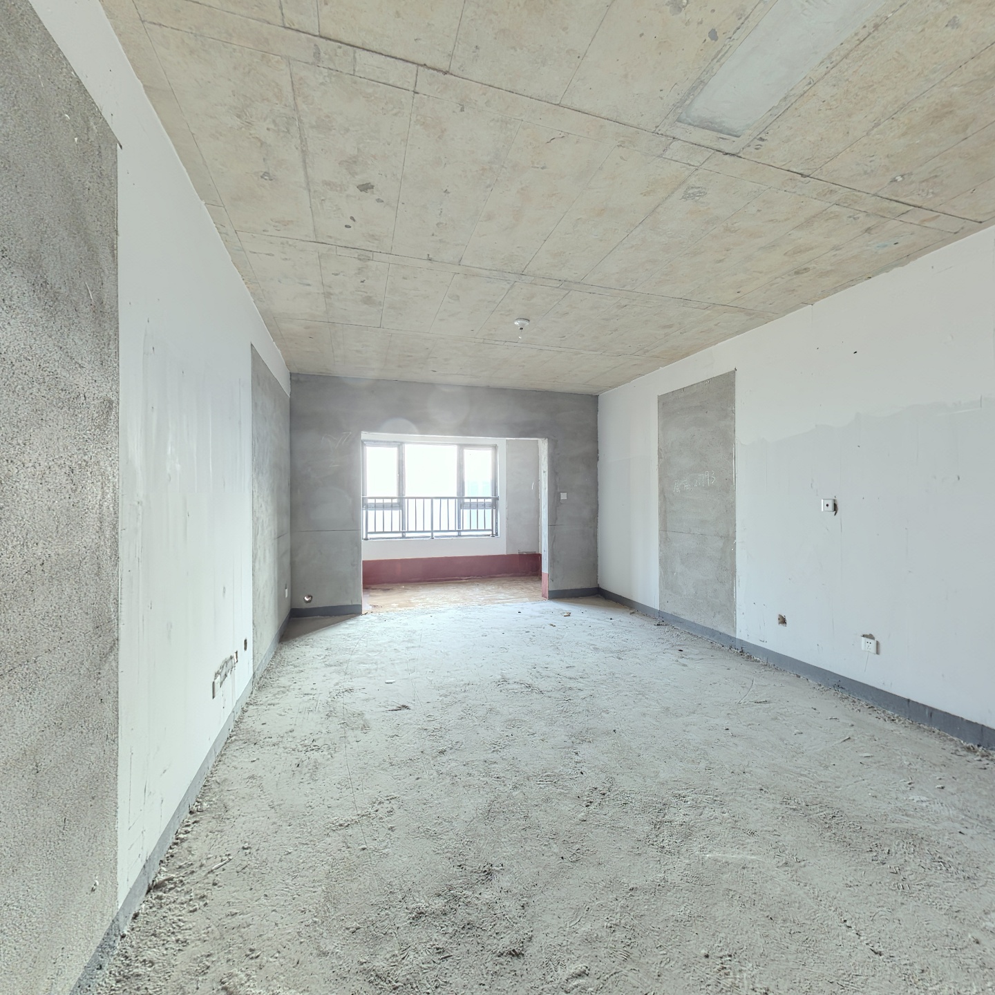 万达华府，毛坯大3房，2梯3户电梯中层