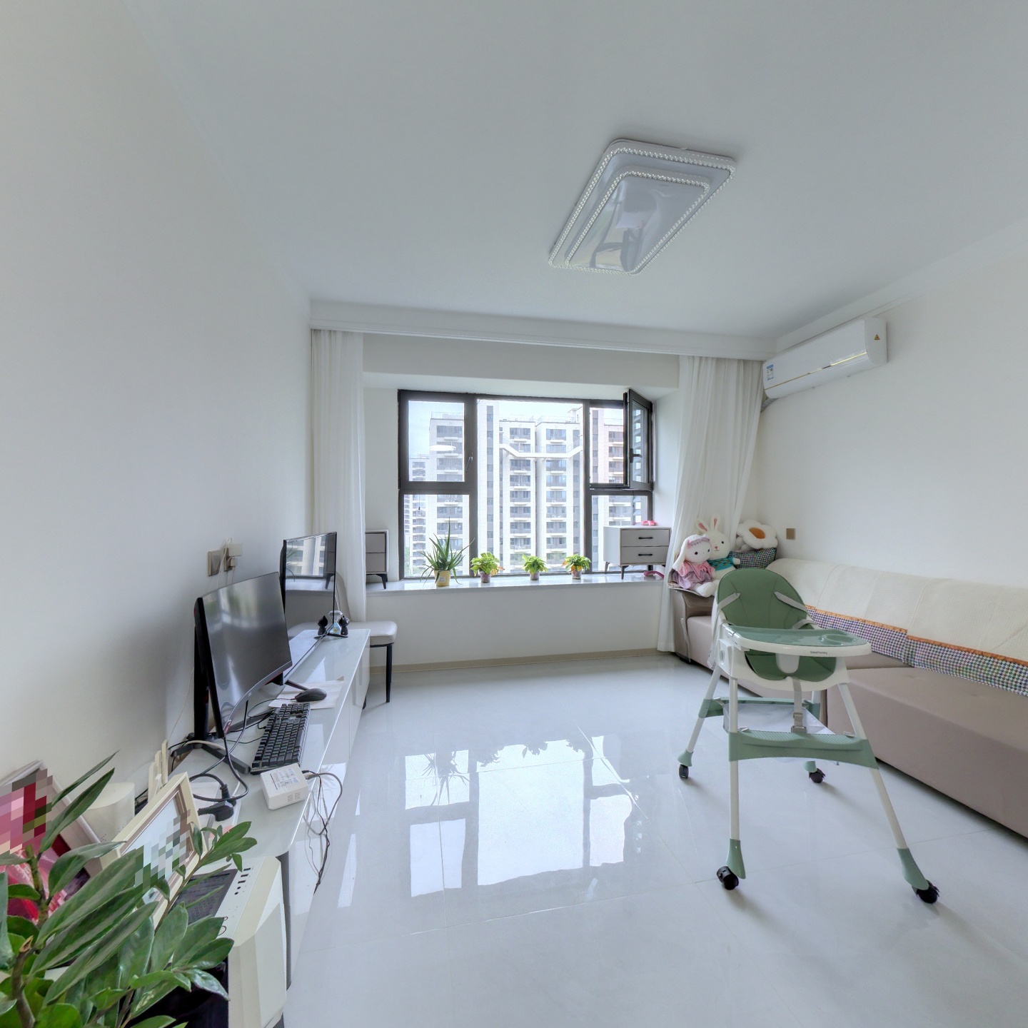 三居双卫，自住装修，拎包入住，配套齐全