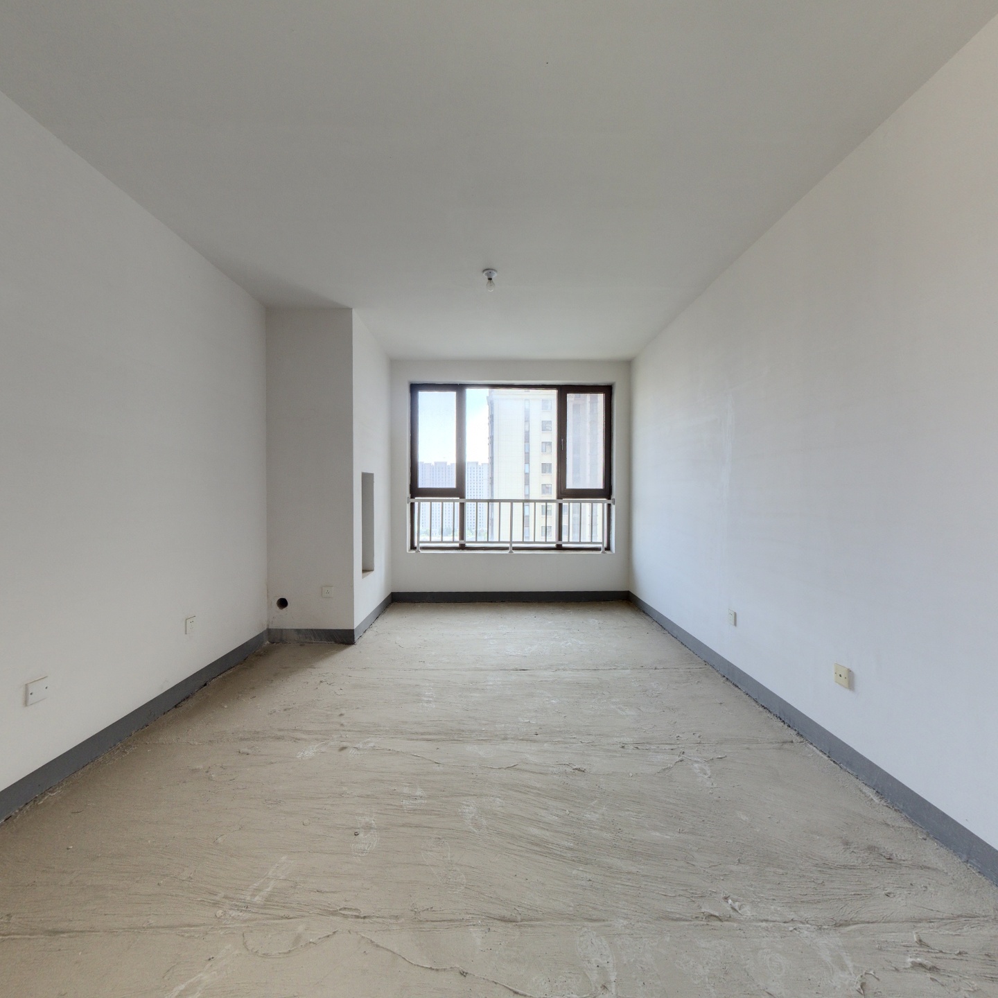 此房满二税费低，毛坯随意装.存量较少的K户型