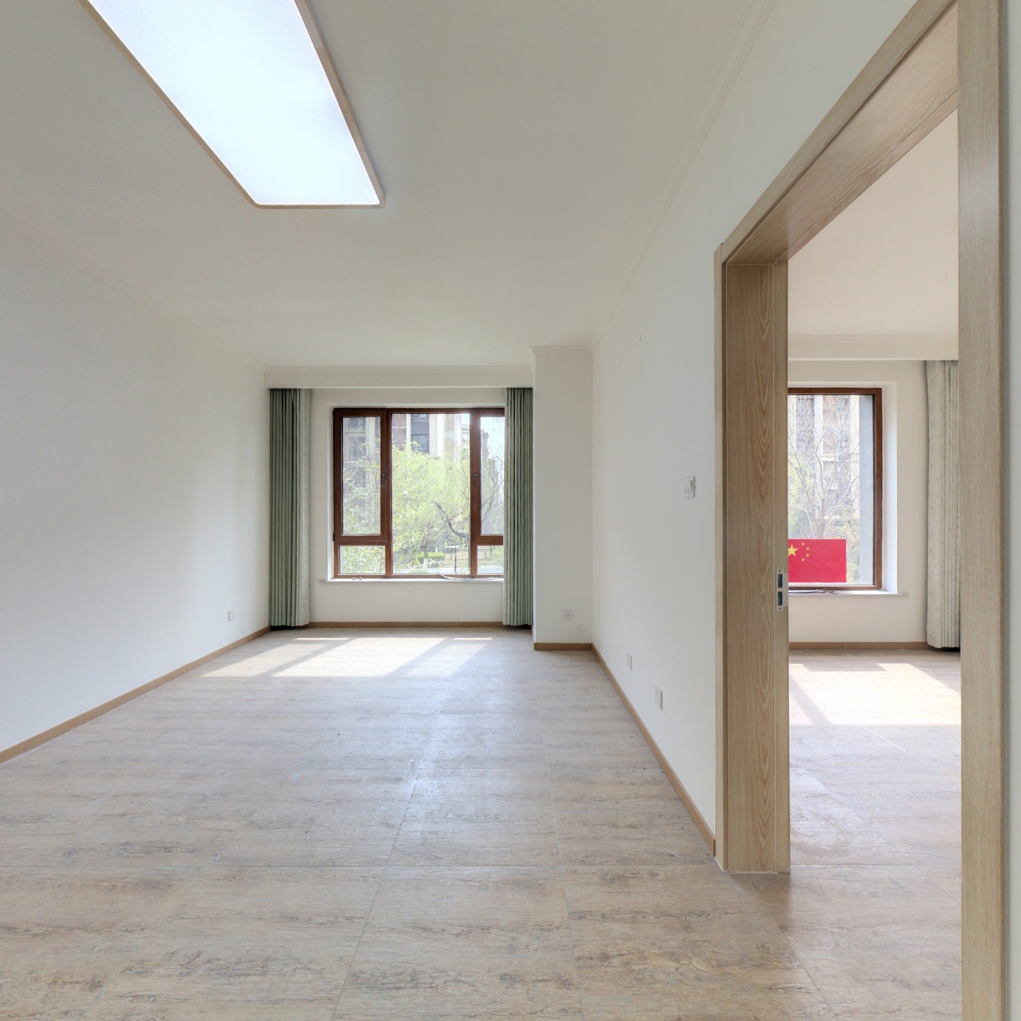 14号楼 视野开阔大2居 精装修 楼层不高 看房方便