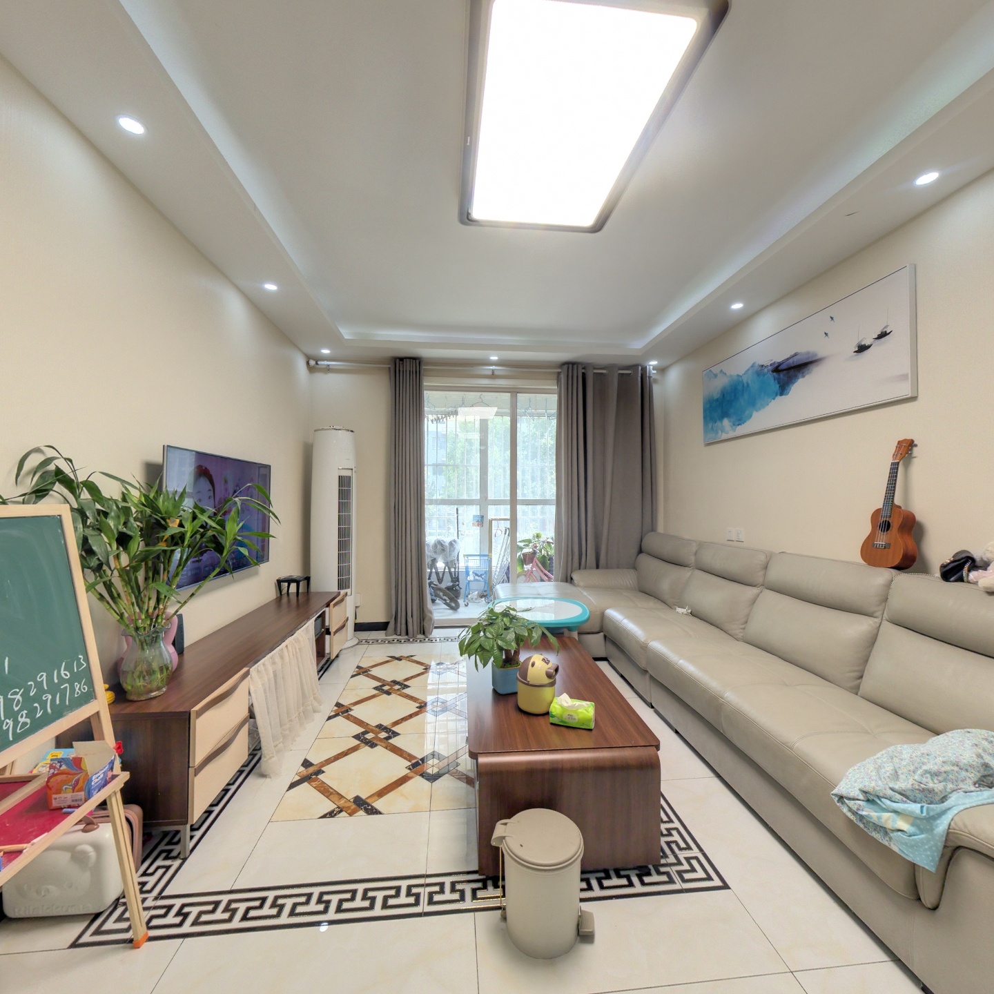 此房是低楼层的采光不受影响 精装修契税票满二