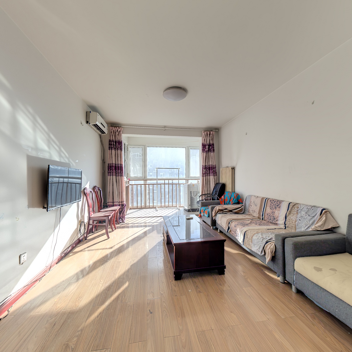 朝南两居，中间楼层，户型好，房本满五。