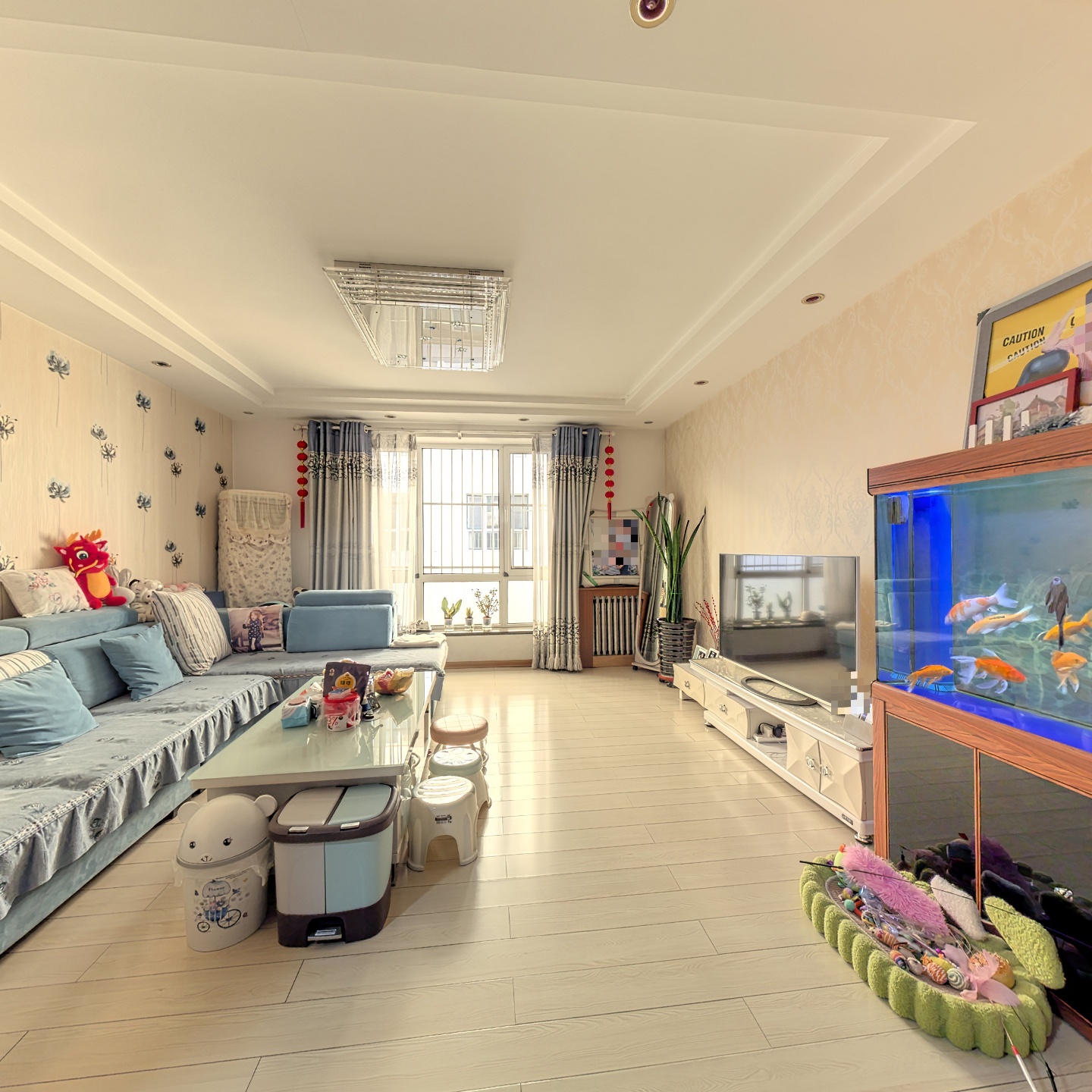 范阳路矿山局家属院精装三居，本满五年。