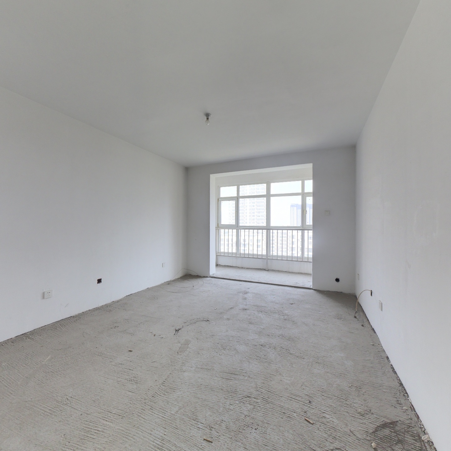 房本满五 中间楼层 采光充足 三居室