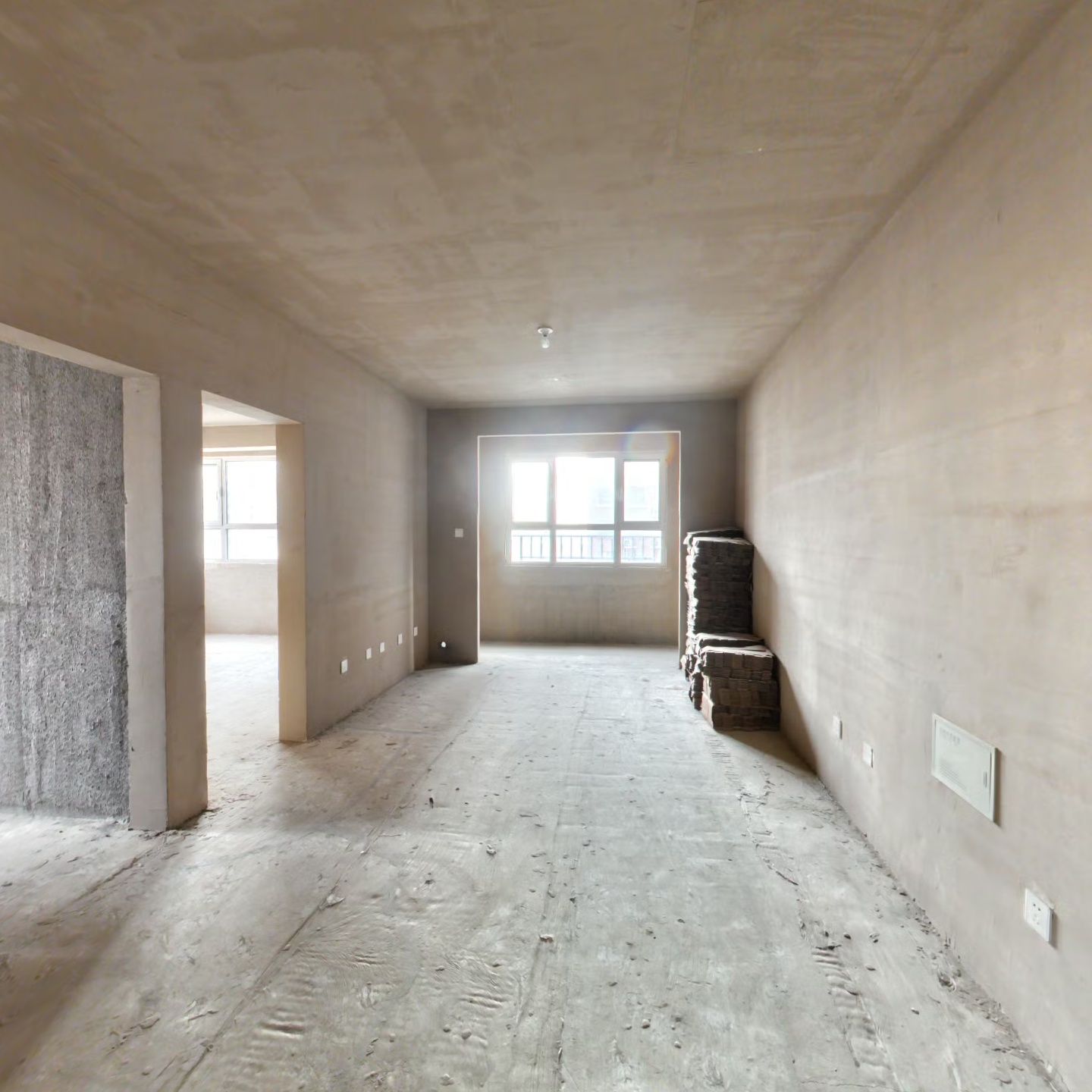 牛津南向两居人车分流，业主急售.居住舒适安全，