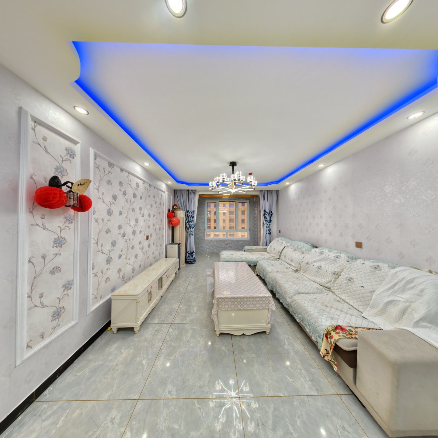 翡翠滨江，精装修，南北通透三居，看房方便