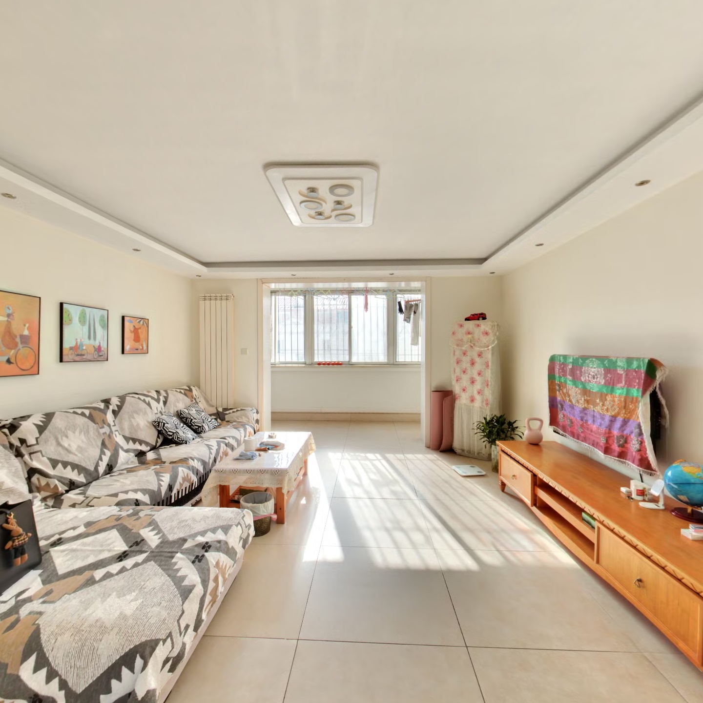 房子户型方正   采光全天    干净整洁