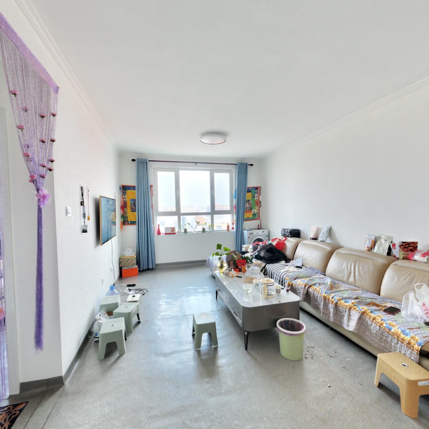 冠云路新加坡花园正规一居室户型方正