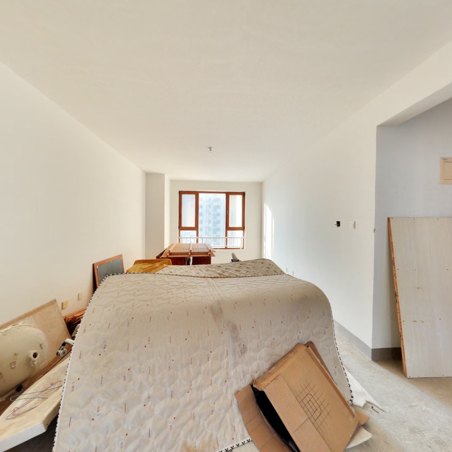 中高层 南北通透全明三居 看房方便