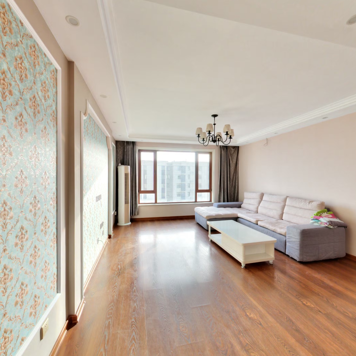 南向3居 户型方正 精装修  全天采光