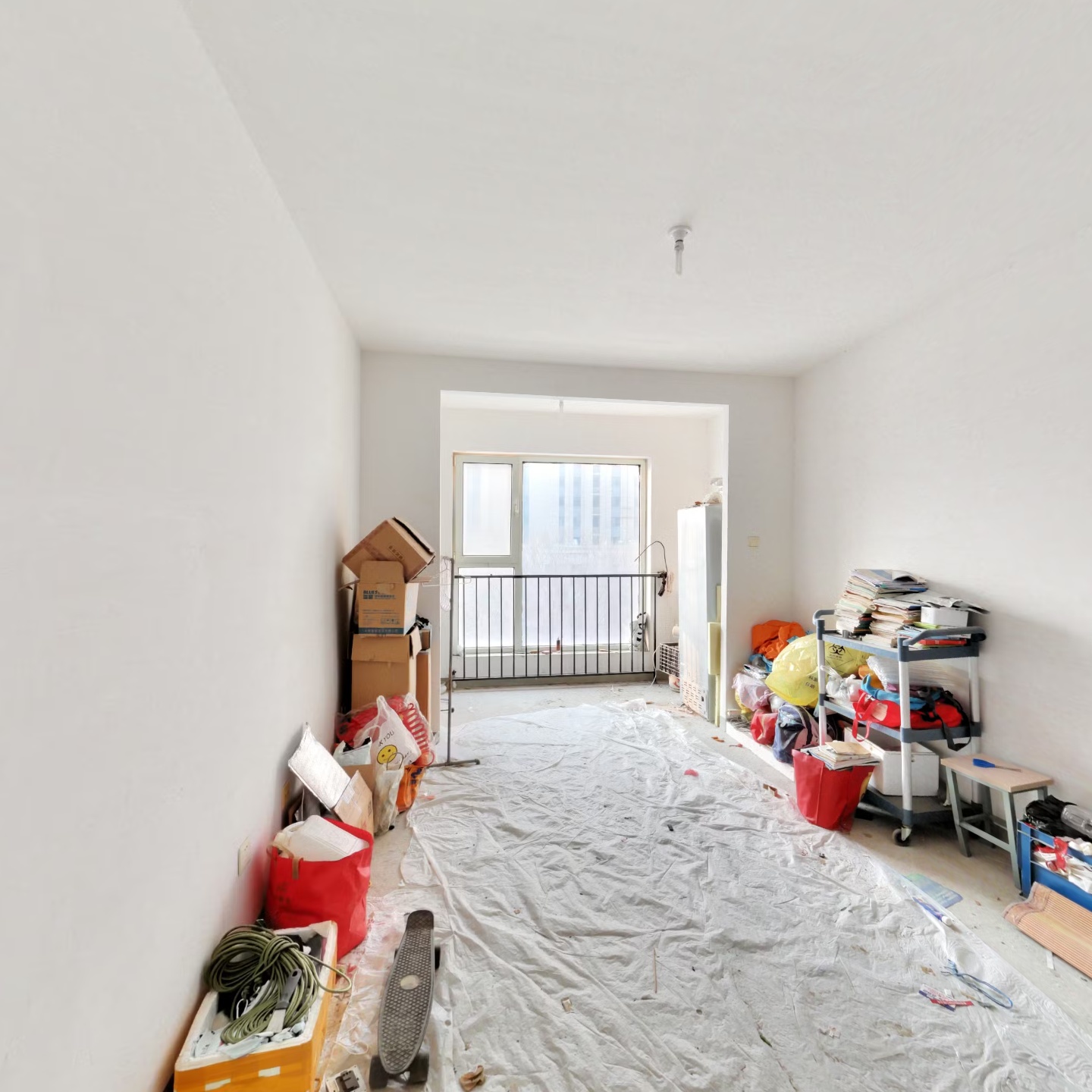 低楼层 无遮挡 毛坯 满五 东户 出入小区方便