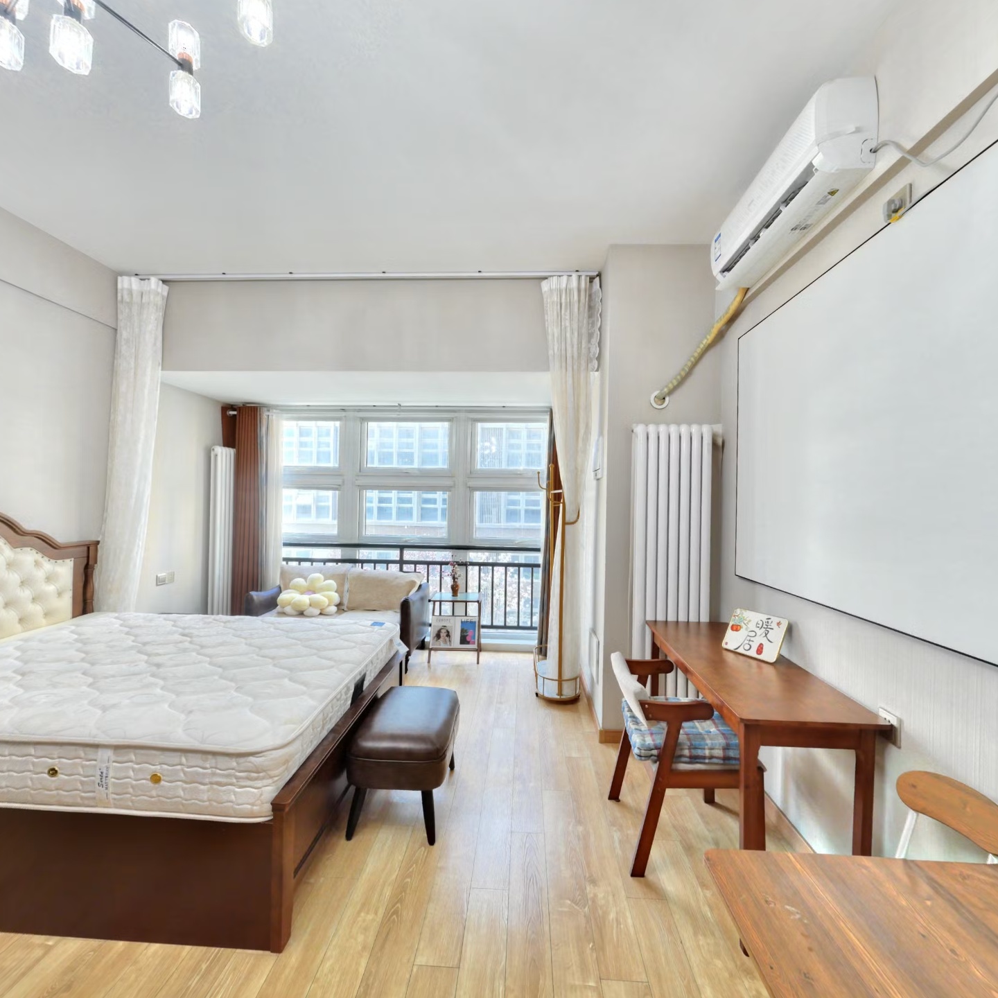 万科城际之光 1室1厅 西