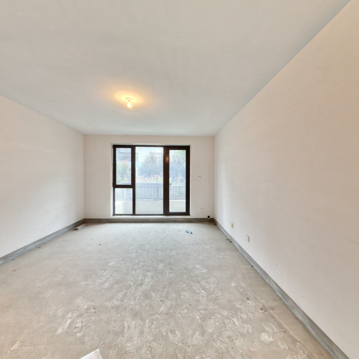 鸿坤小洋房，南北通透三居，全天无遮挡。