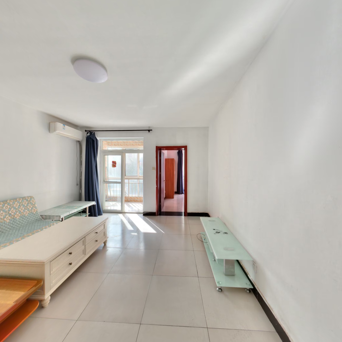 房子南北通透两居，好楼层。房本満二