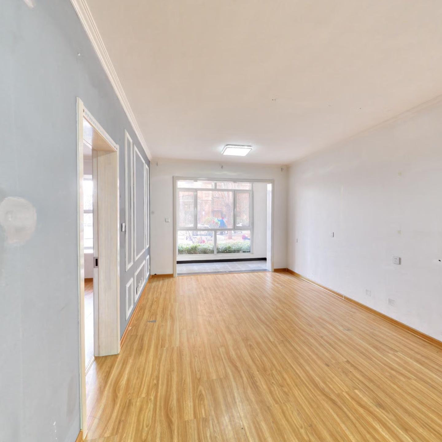 香邑溪谷上园两居采光好，人车分流，一线品质楼盘