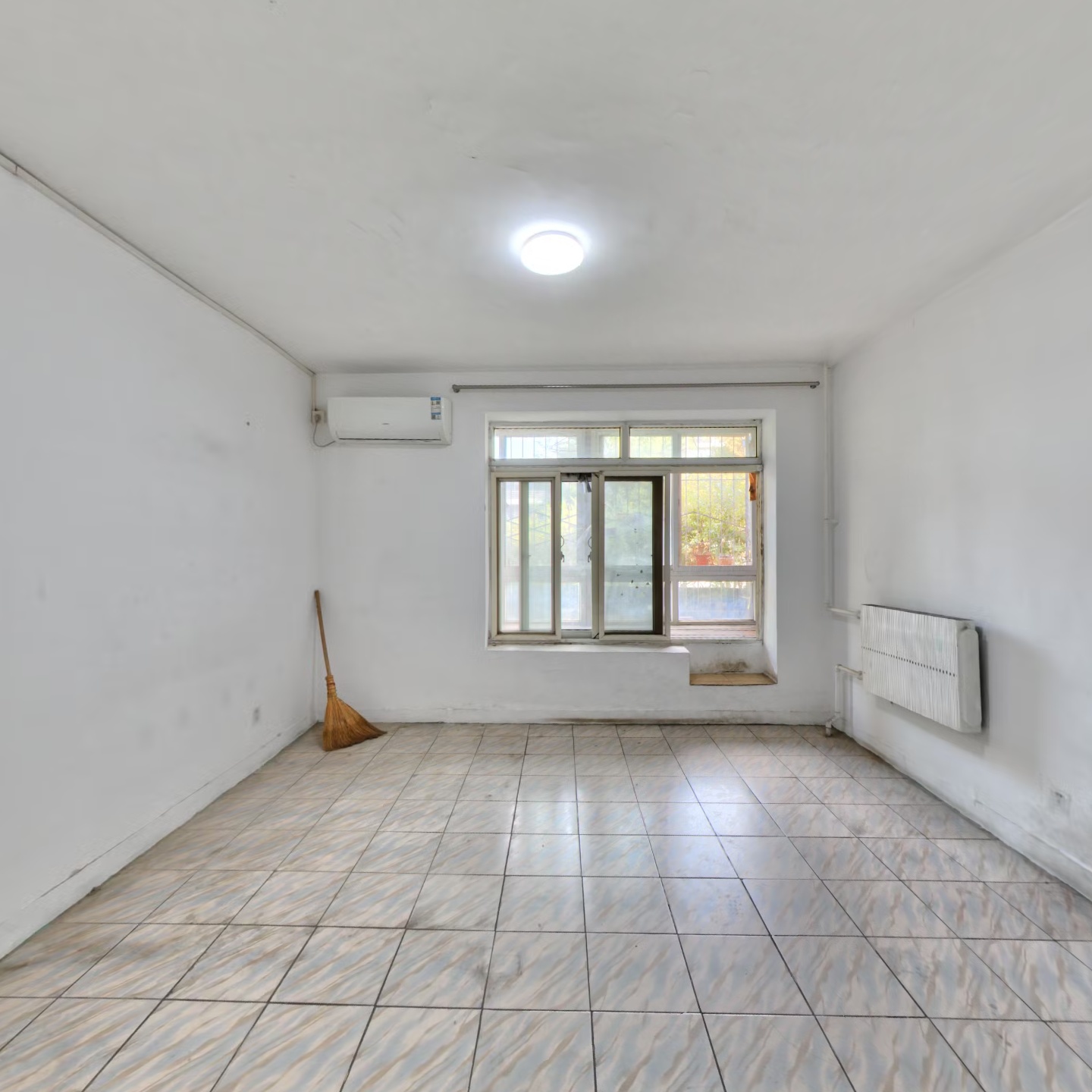 白云路七號院.經(jīng)典東西通透低樓層兩居室