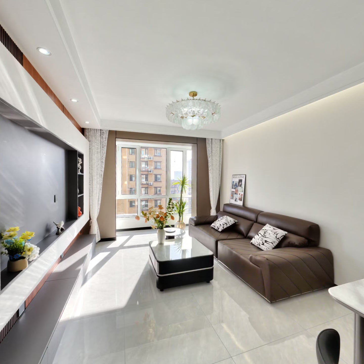 精装全阳两居室，中高楼层，采光好，视野开阔.。