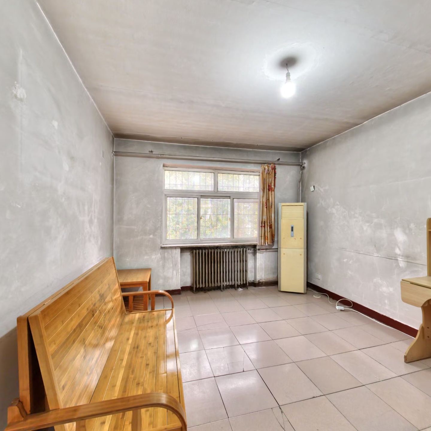 房子是满五年 楼层在中间 位置优越 南北通透