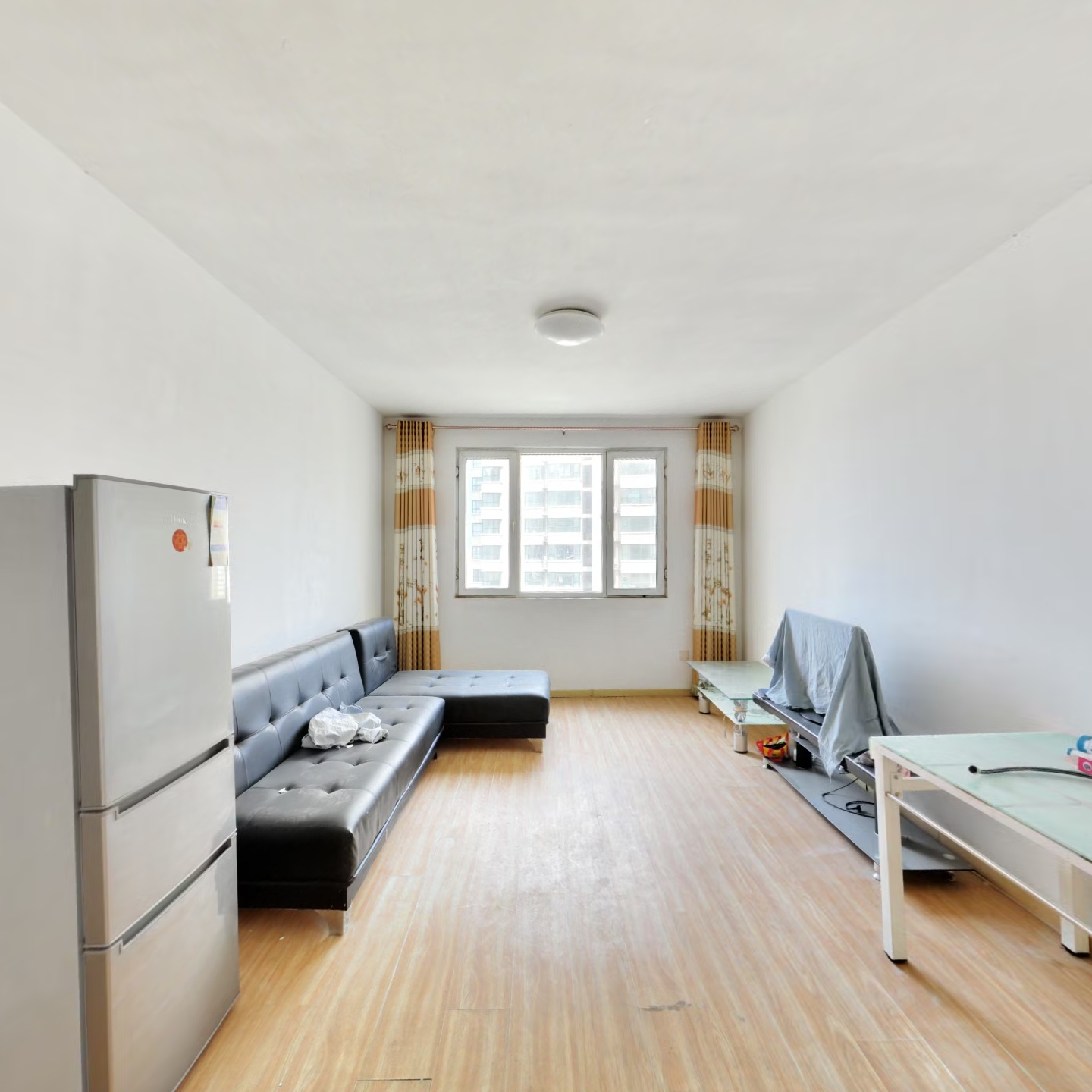 房子户型方正，采光好，不遮挡。