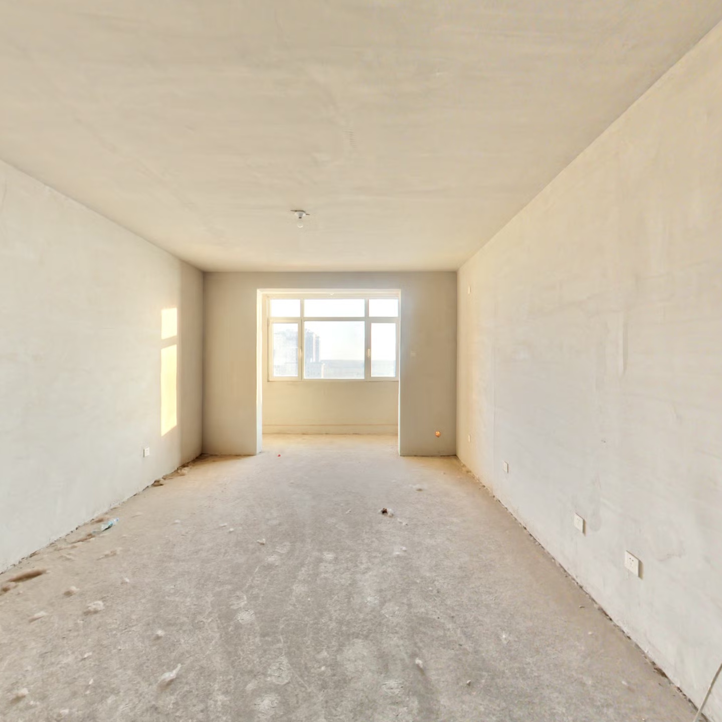 此房到26年六月满五唯一，毛坯，采光好，视野好