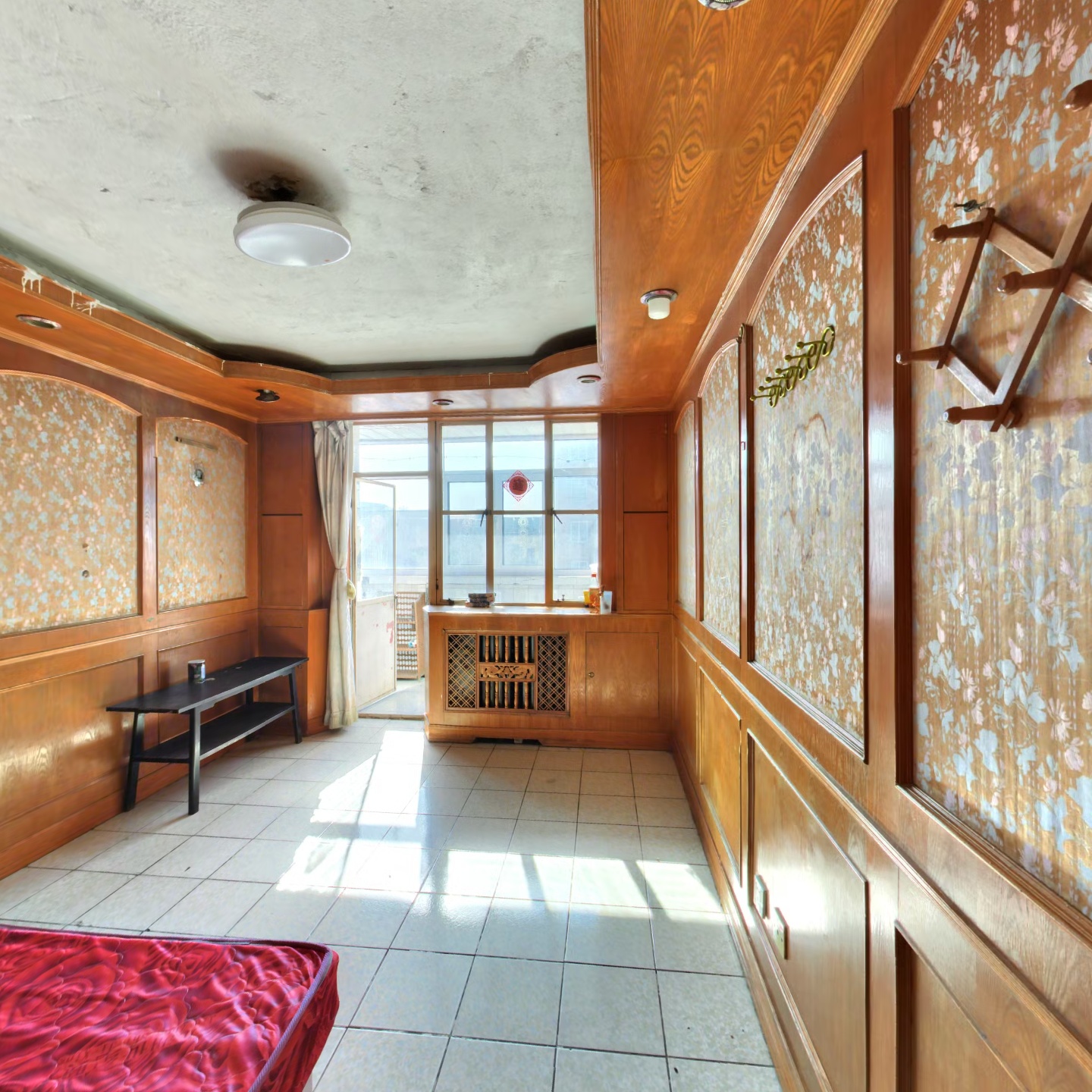 矿山局家属楼北院，小区环境好，交通方便