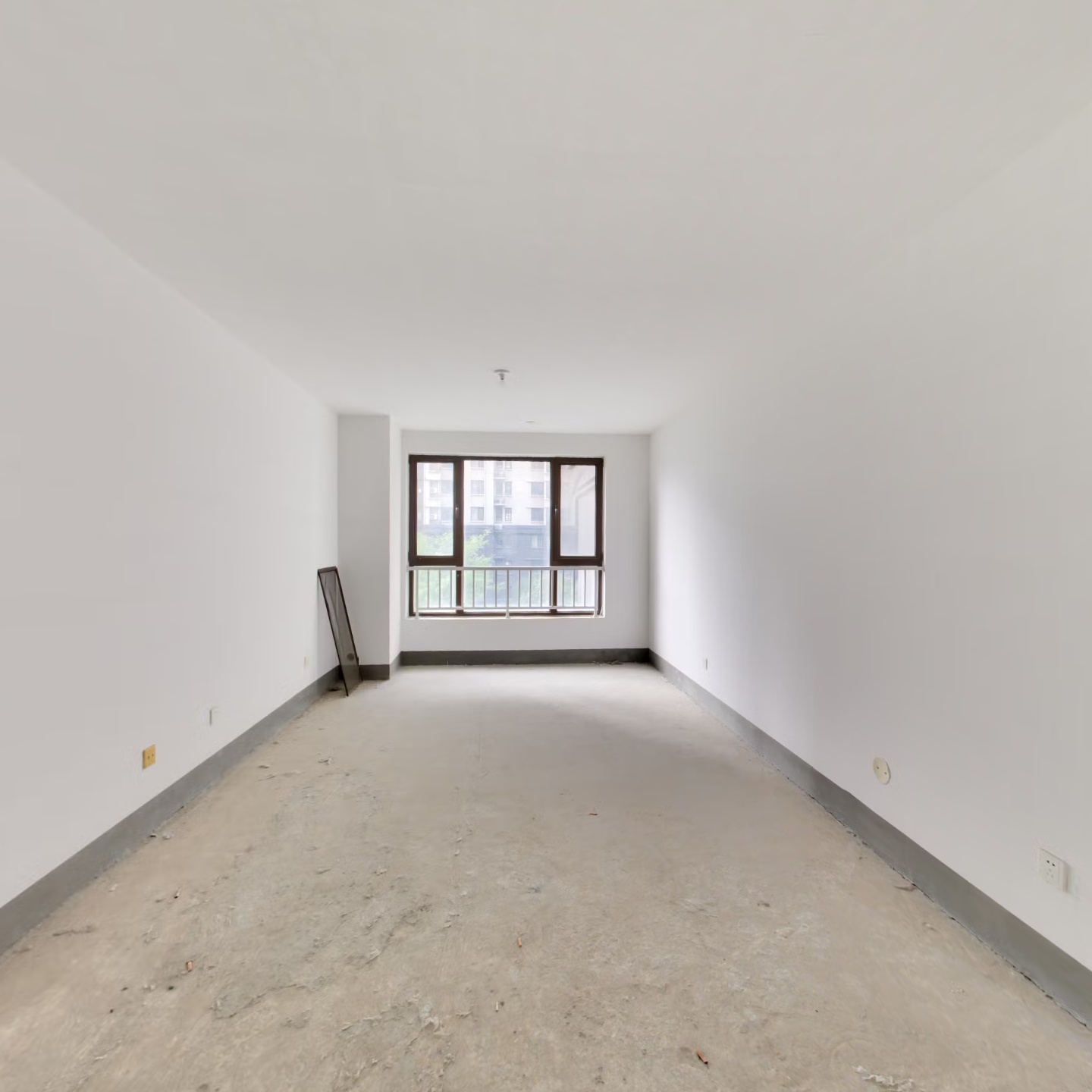 适合通勤的三居，南北通透，低楼层，品牌物业，