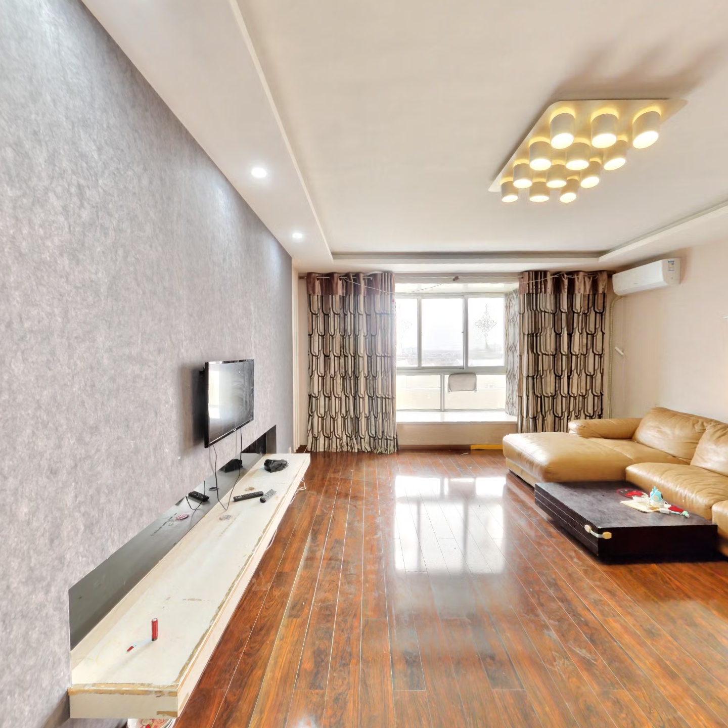 开发区范阳路华泰豪庭一梯两户电梯洋房三居诚意出售